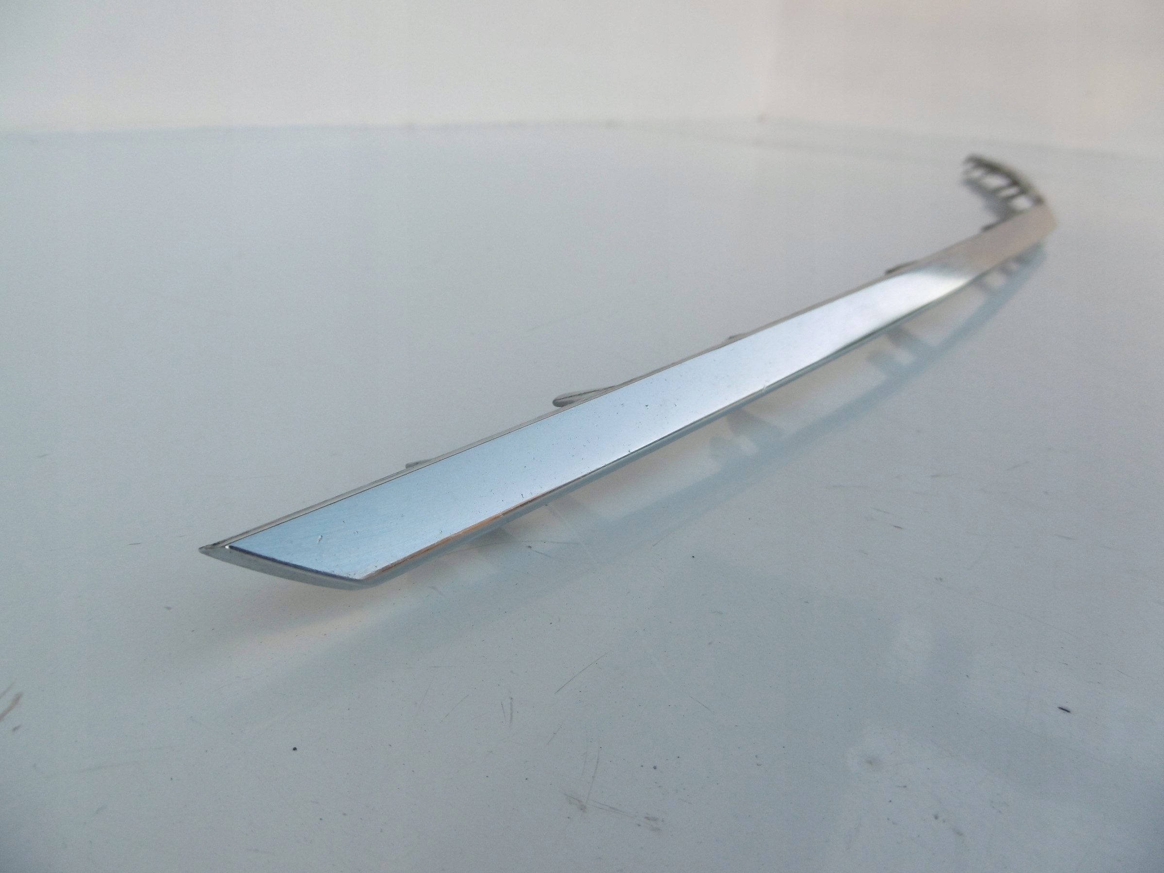 LISTWA CHROM ATRAPY GRILLA MERCEDES ML GL W166 Producent części Mercedes-Benz OE