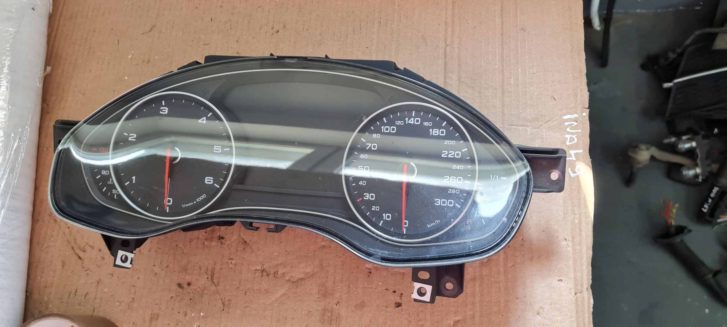 A6 C7 4G dials clock PREDKOSCIOMIERZ EU 4G8920931N