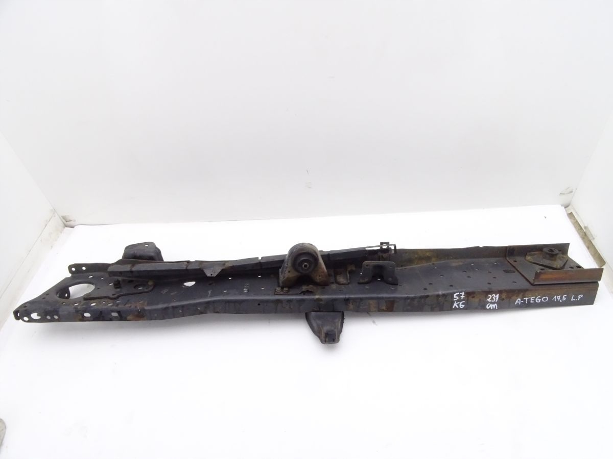 MERCEDES ATEGO И 98-04 ЛЕВАЯ ПЕРЕДНЯЯ РАМА 17.5