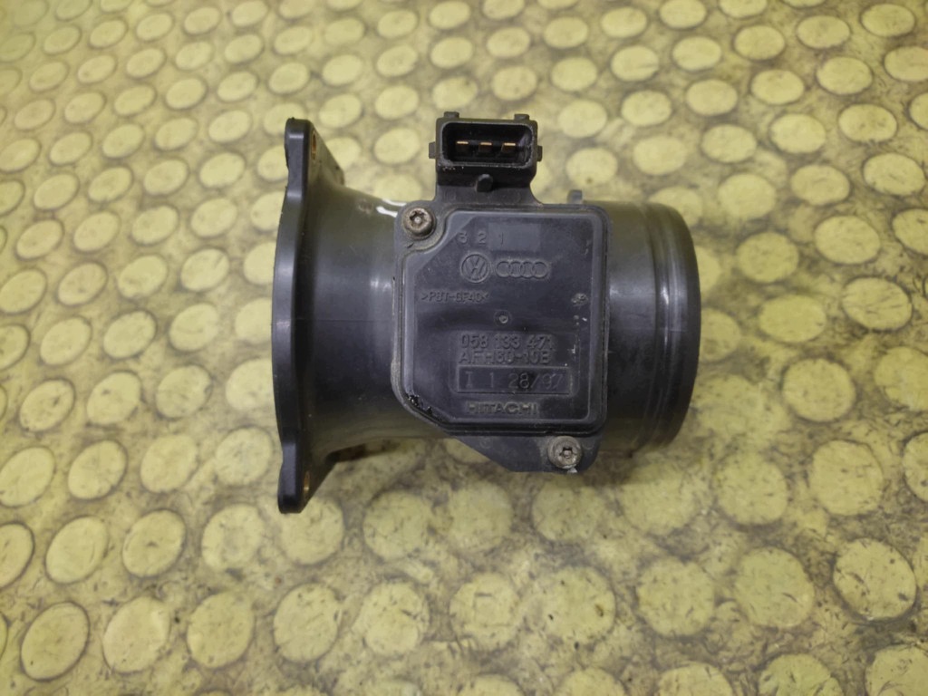 AUDI A4 B5 1.6 mjerač protoka zraka 058133471