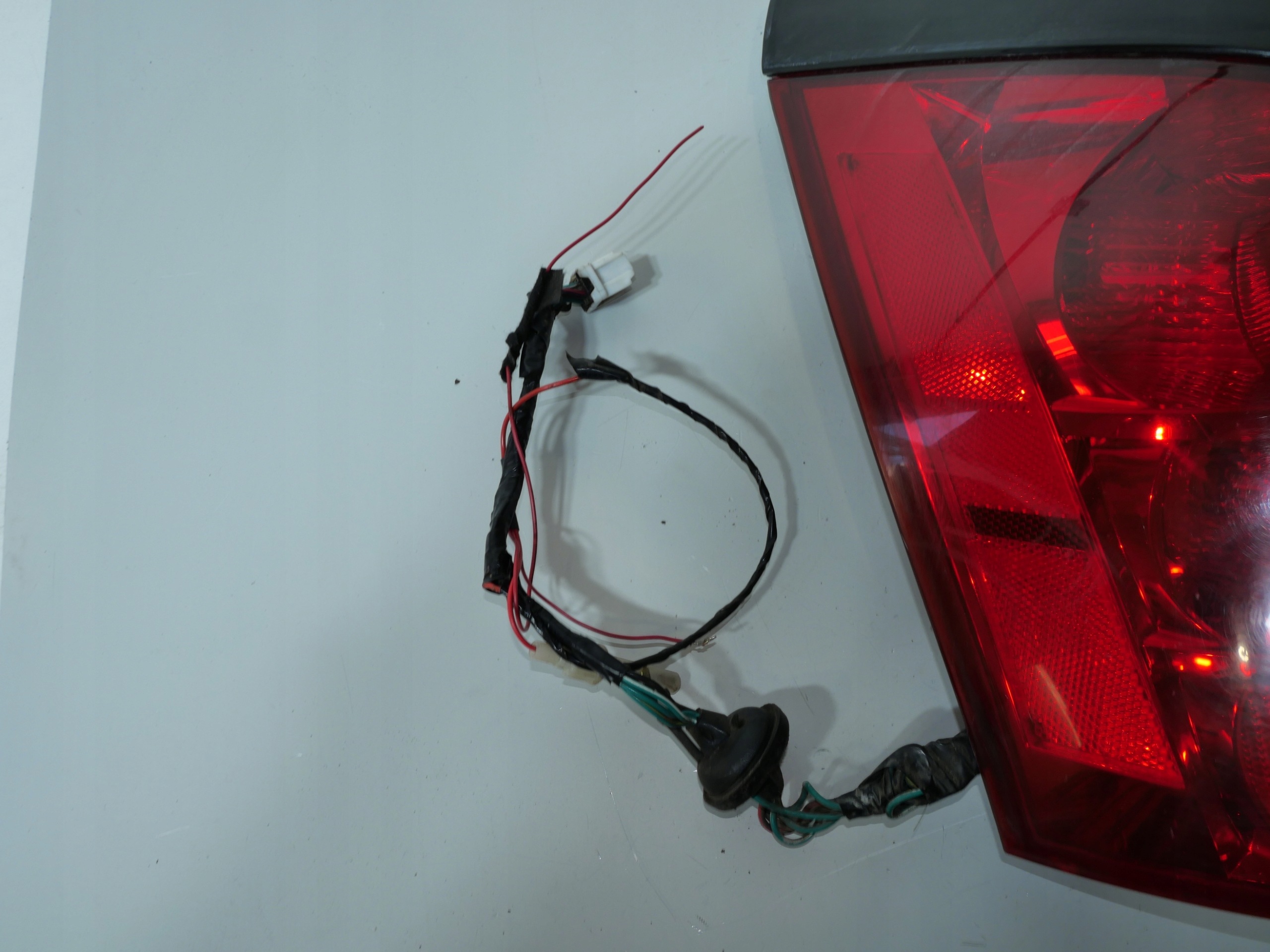 light rear rear part NISSAN MAXIMA NISSAN left 949600