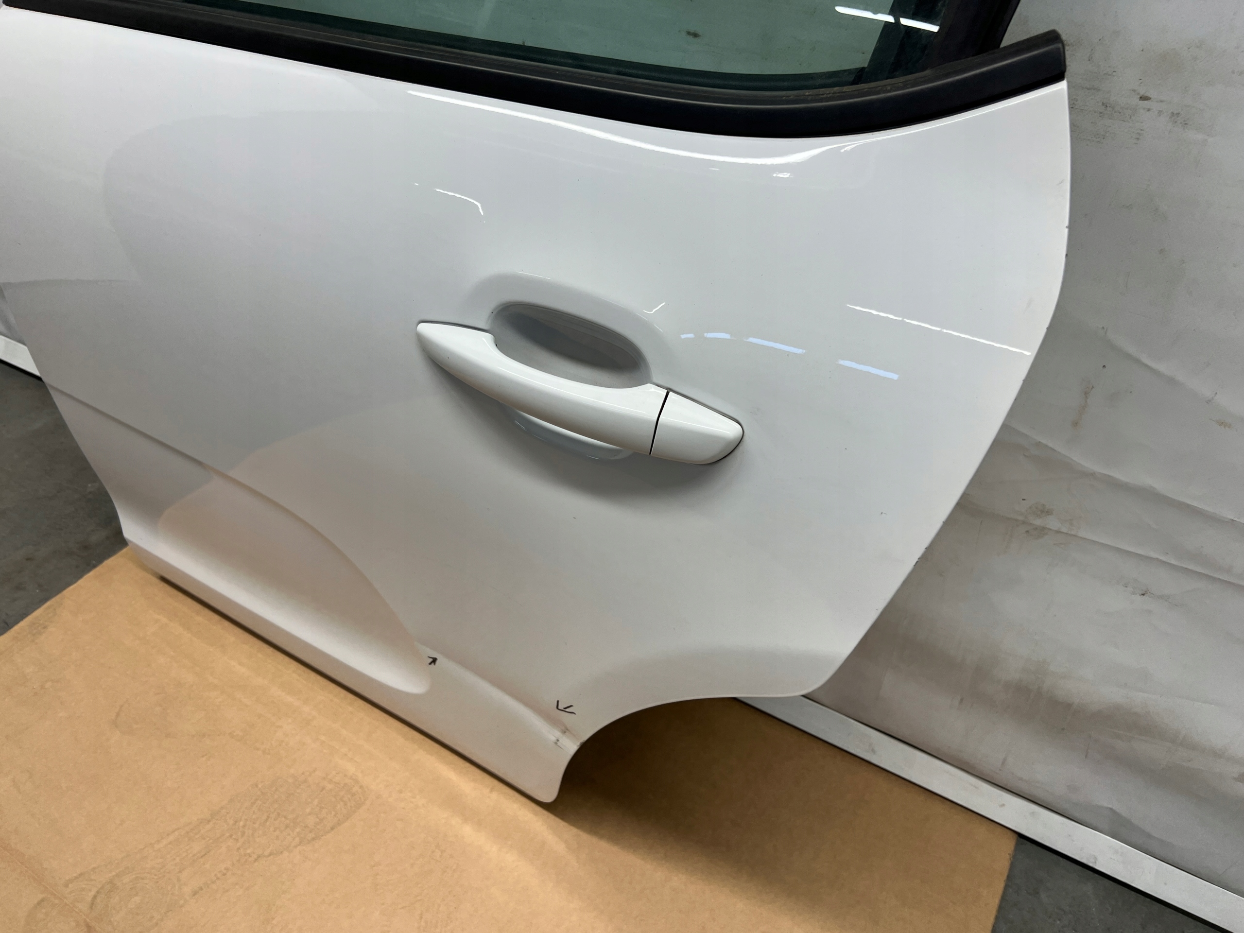 Citroen C3 III door left rear part left rear. complete EWPB