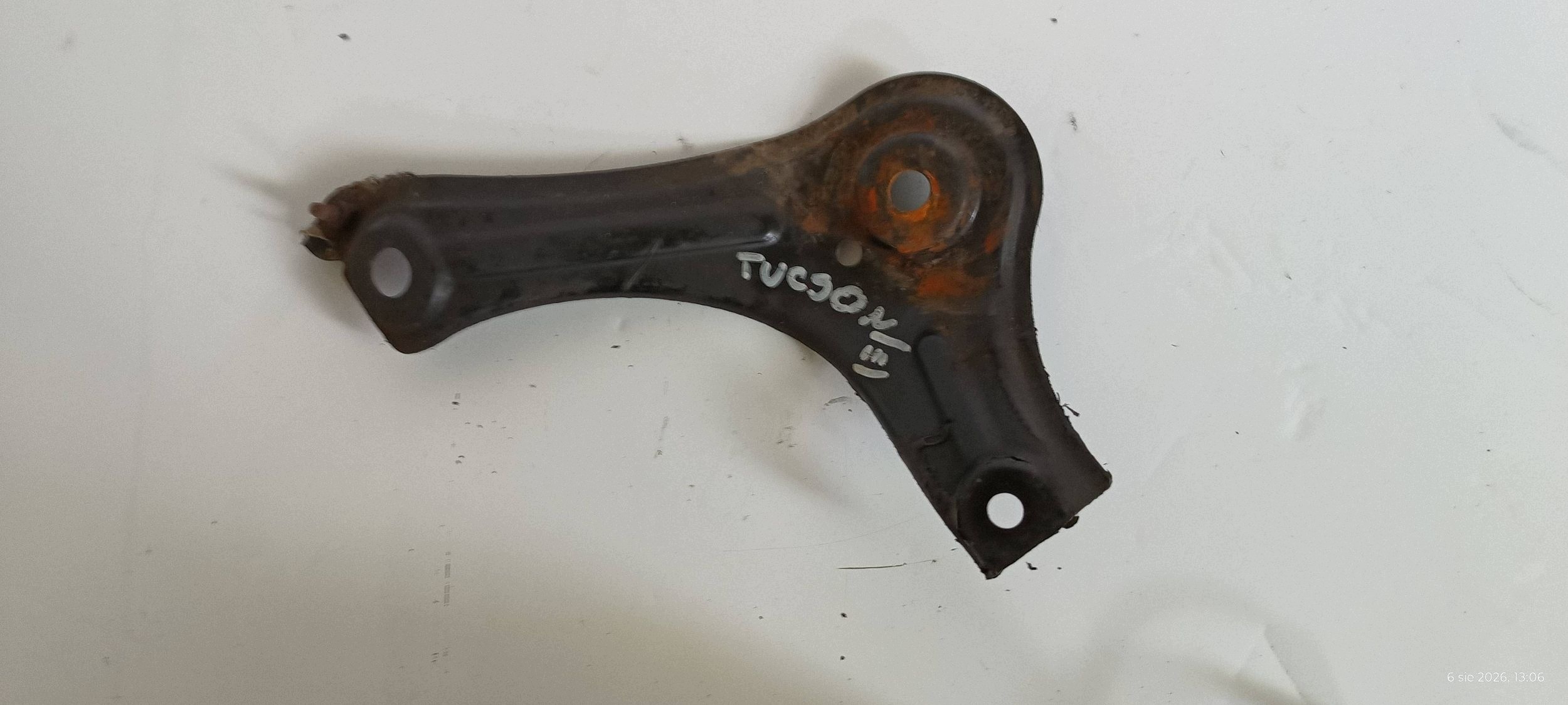 HYUNDAI TUCSON III 15-20 console SANEK right front