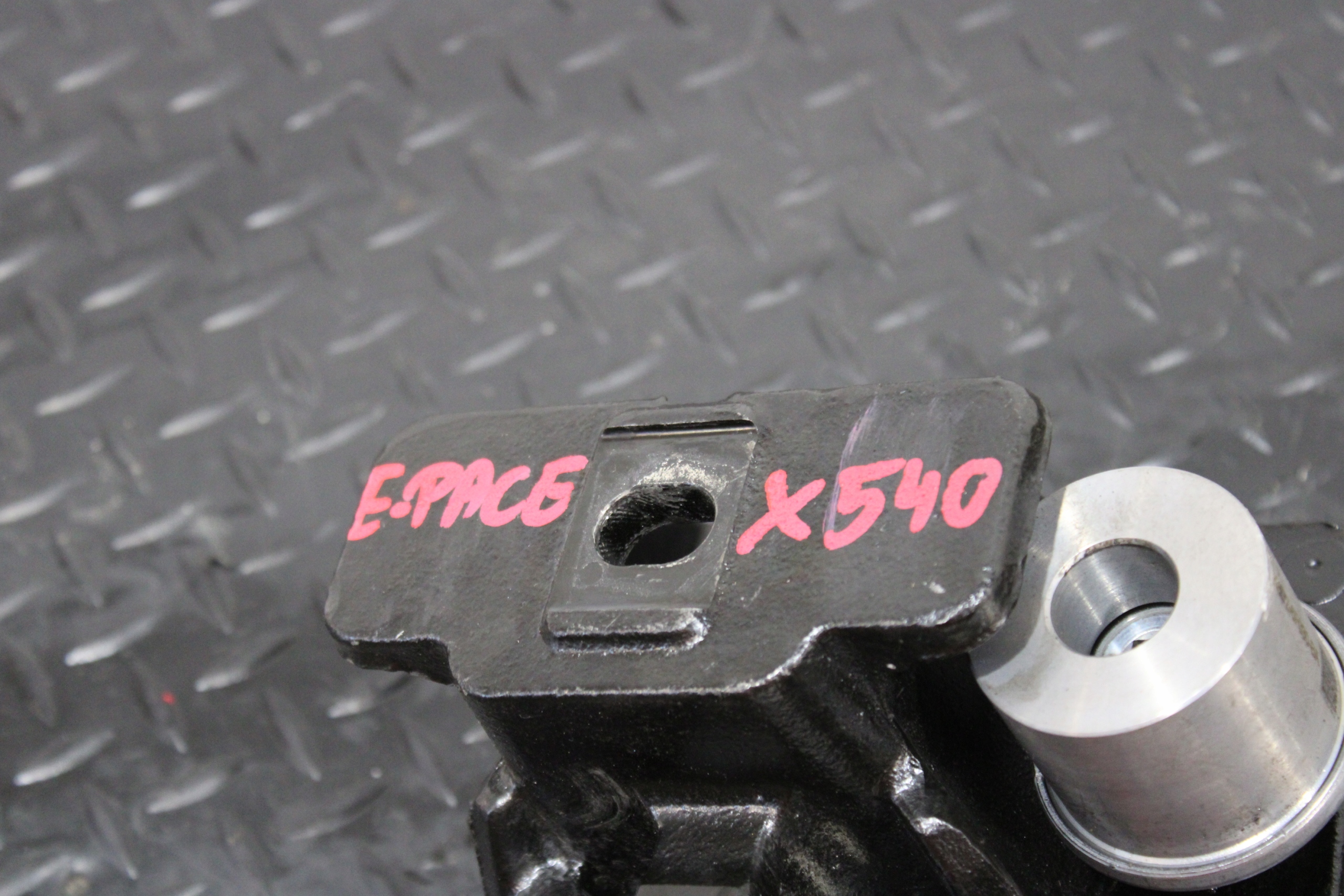 Support Support plaque JAGUAR E-PACE X540 LIFT L8D2-6P096-AA