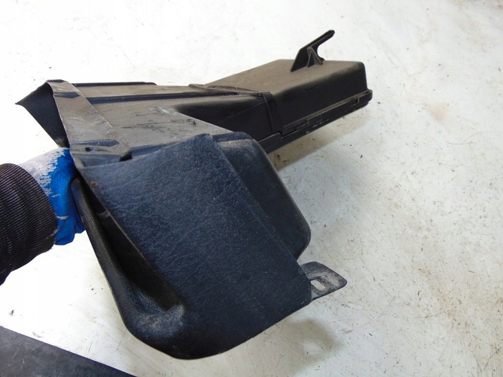 vw Golf II MK2 91r 5D полка бардачок пассажира