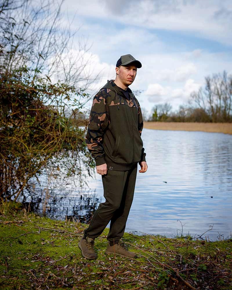 Толстовка кольору хакі/камуфляж із роздільною блискавкою, розмір L, лисиця