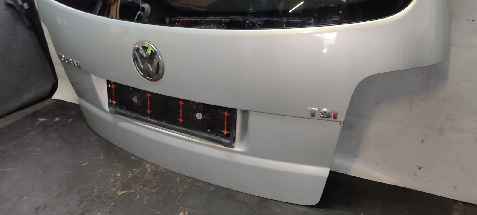 trunk door boot VW Touran and LIFT LR7L