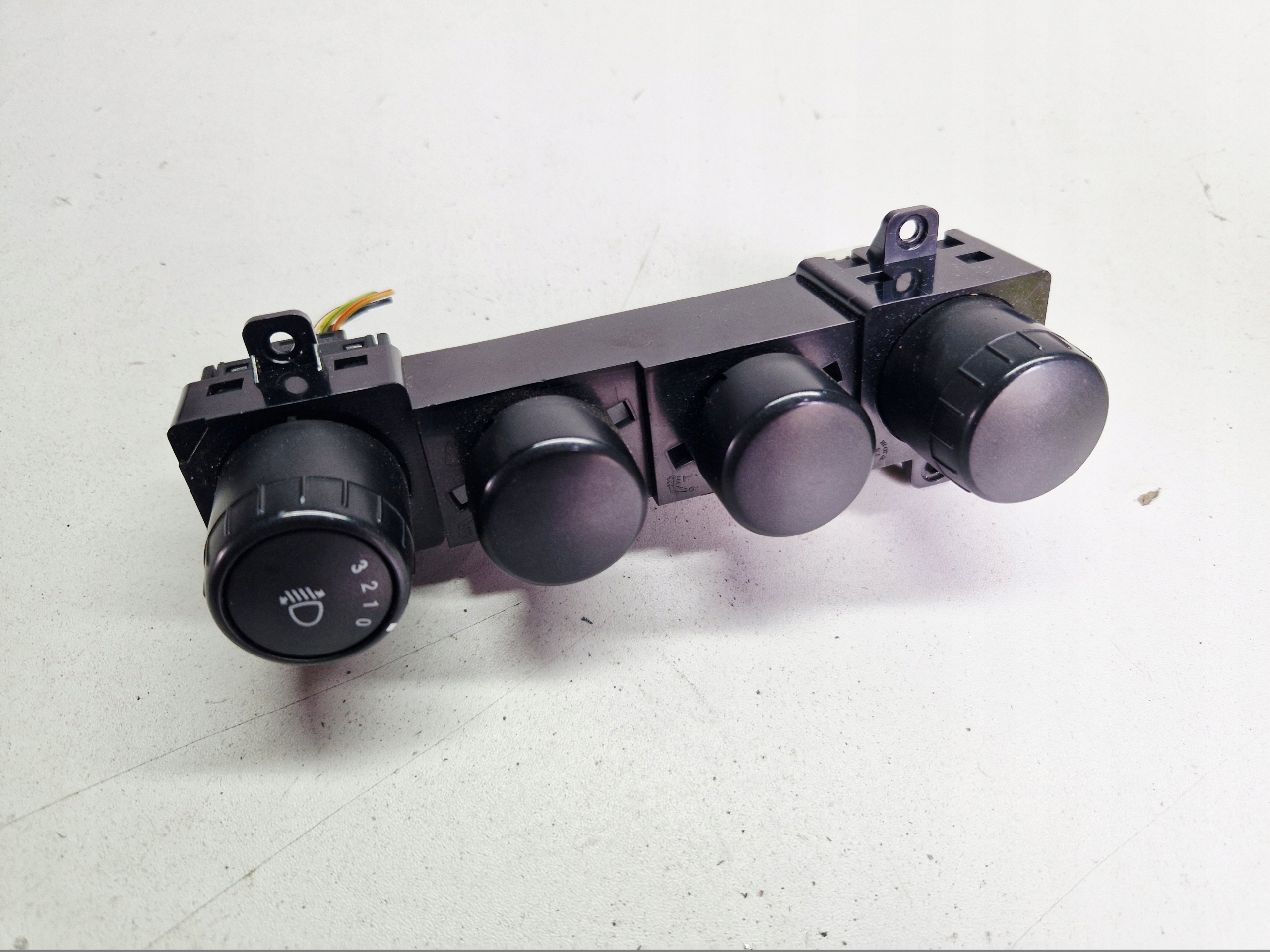 SSANGYONG ACTYON Pulsante interruttore luci 85301-31250