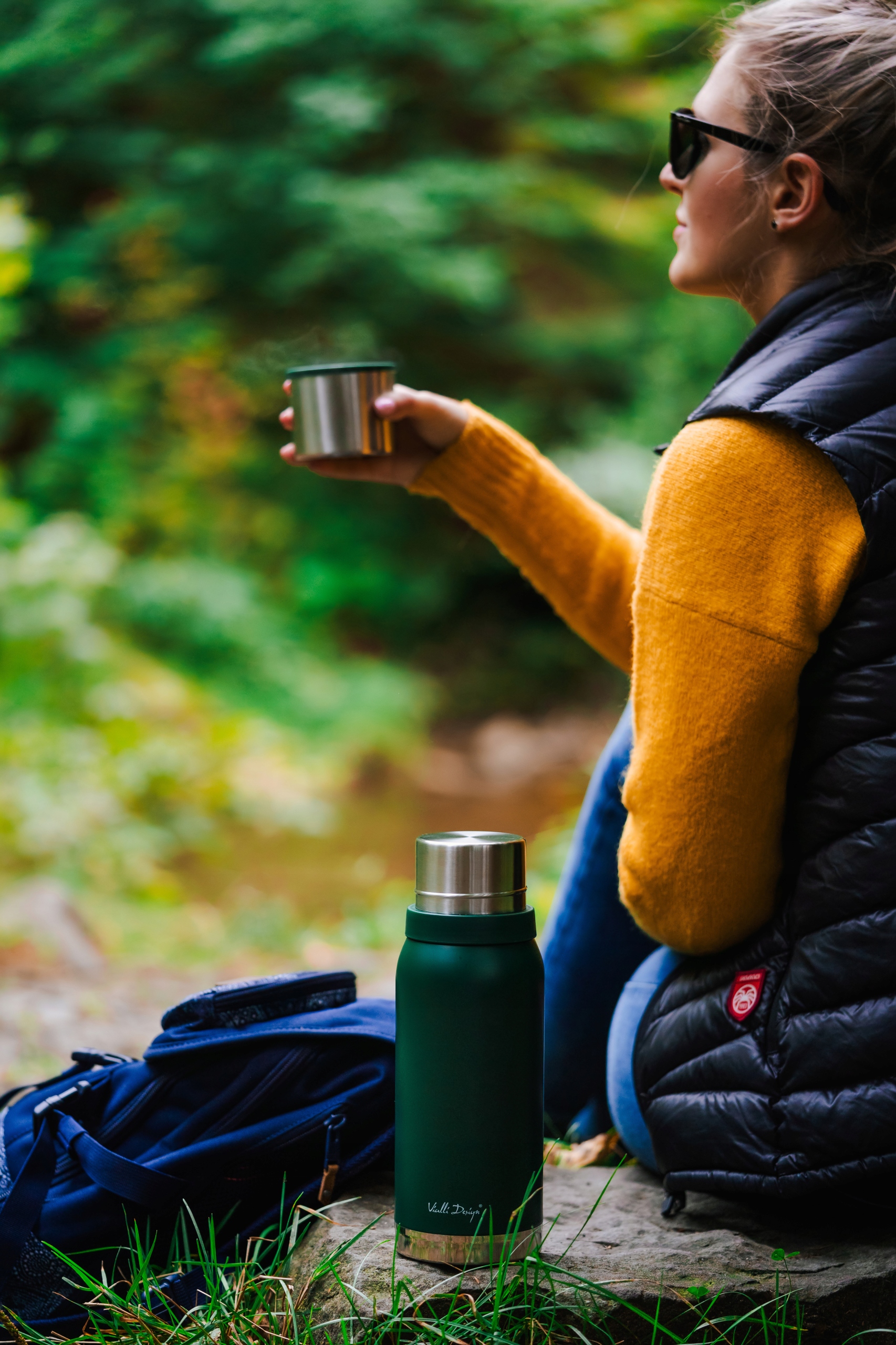 TERMOS TURYSTYCZNY FUORI ZIELONY 1L VIALLI DESIGN Pojemność 1 l