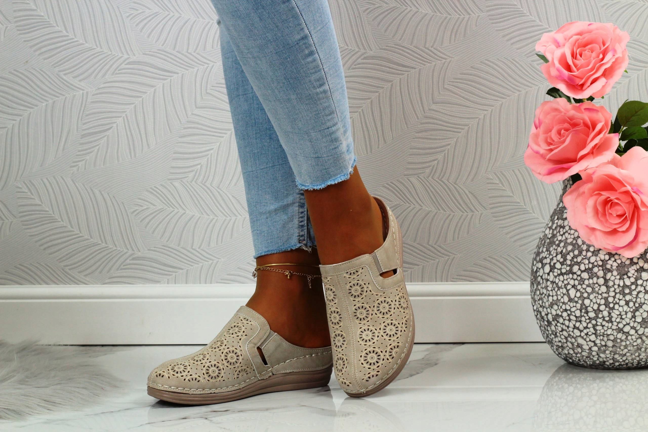 DAMSKIE KLAPKI SZYTE PROFILOWANE LEKKIE WYGODNE Rozmiar 39