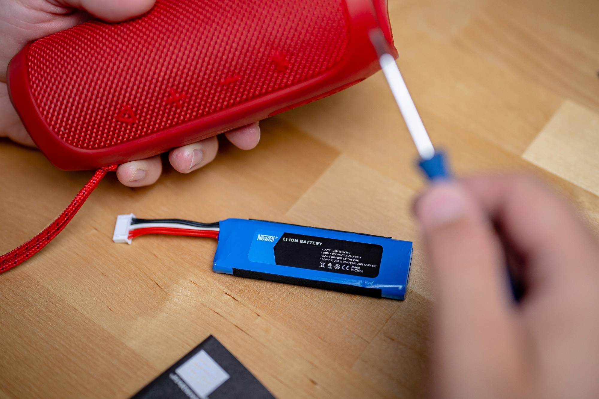 Akumulator Newell zamiennik MY-JMF310SL do Flip 4 Kod producenta N-BAT-MY-JMF310SL