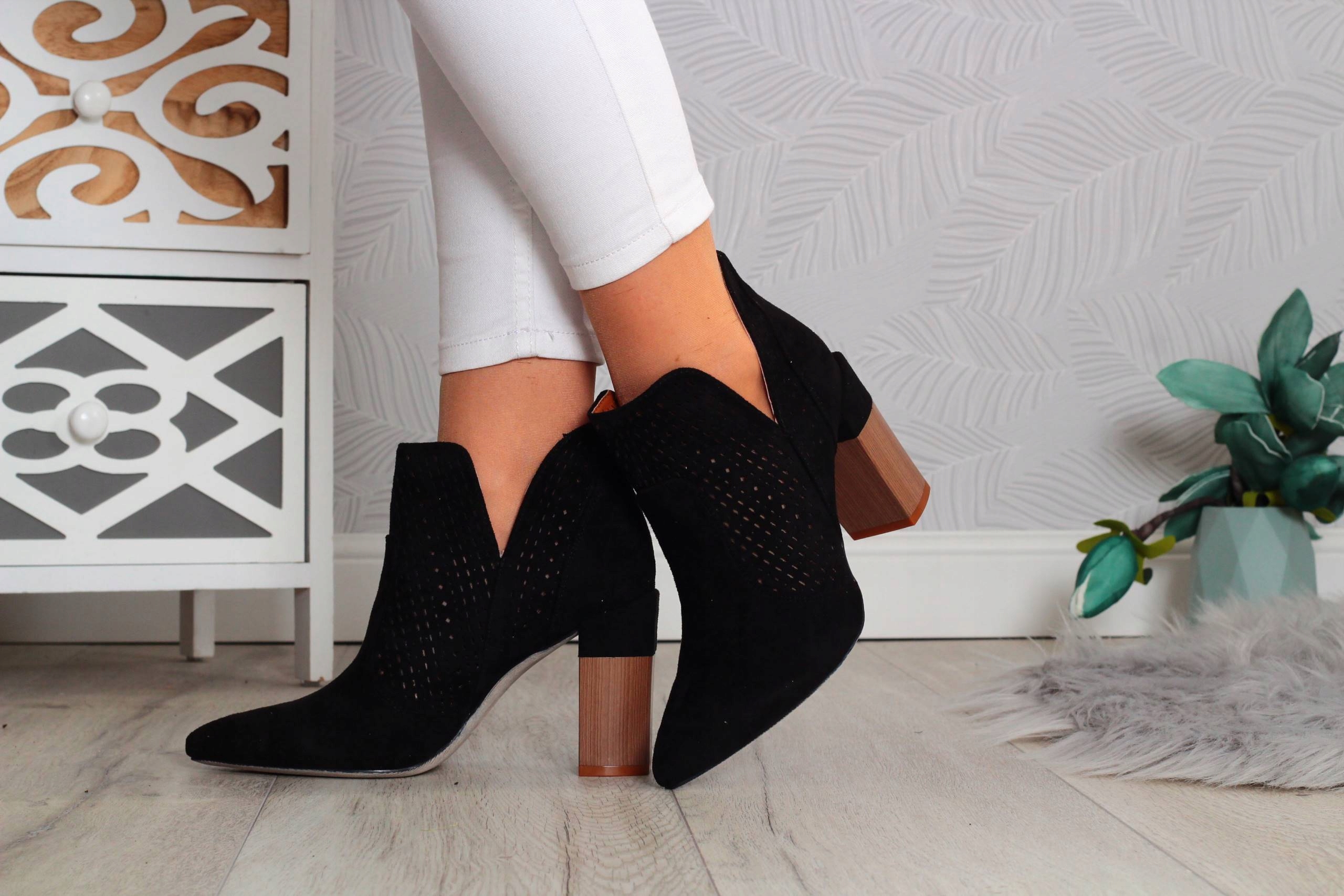 BOTKI BUTY DAMSKIE ELEGANCKIE SŁUPEK Z WYCIĘCIEM Materiał zewnętrzny inny