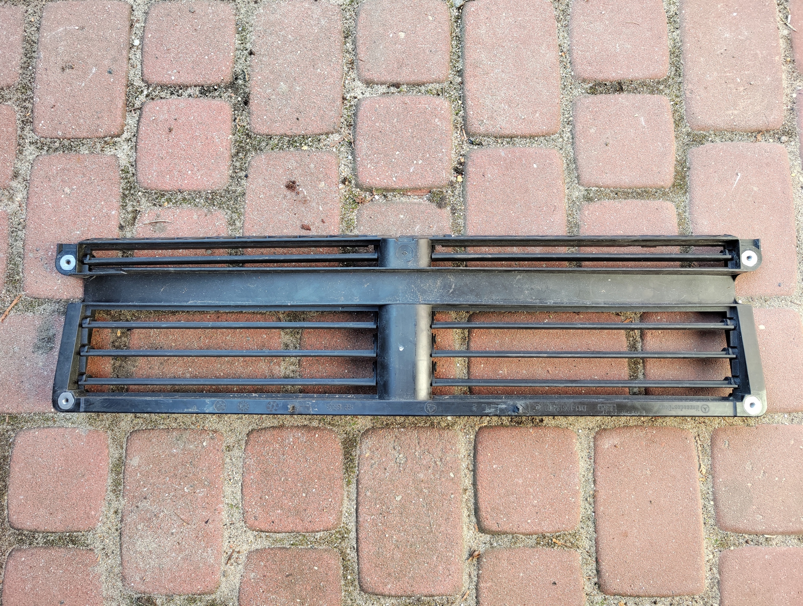 Mercedes S Klasa W223 kierownica powietrza roleta