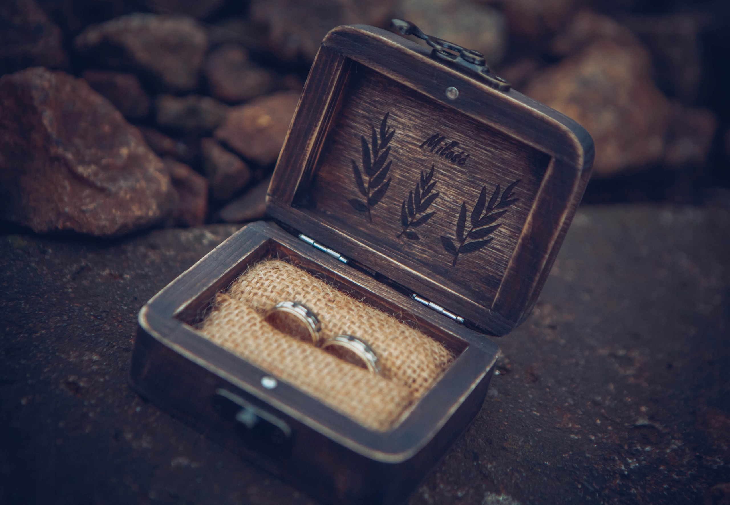 Pudełko na Obrączki - Boho, Rustykalny, Grawer Kod producenta PUDEŁKO 16x12 WELUR