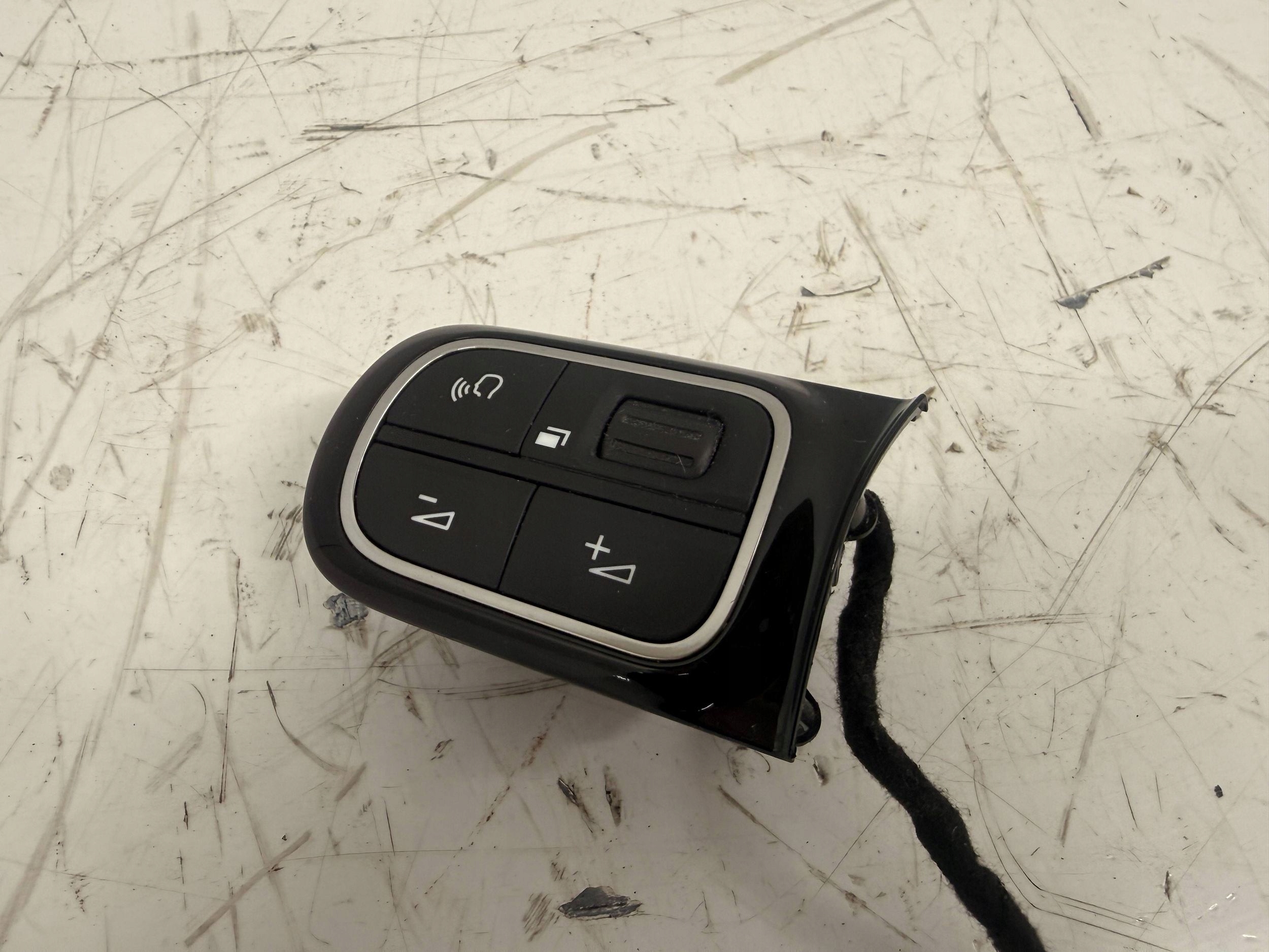 Citroen Berlingo IV multifunkcja Volant 9812314777