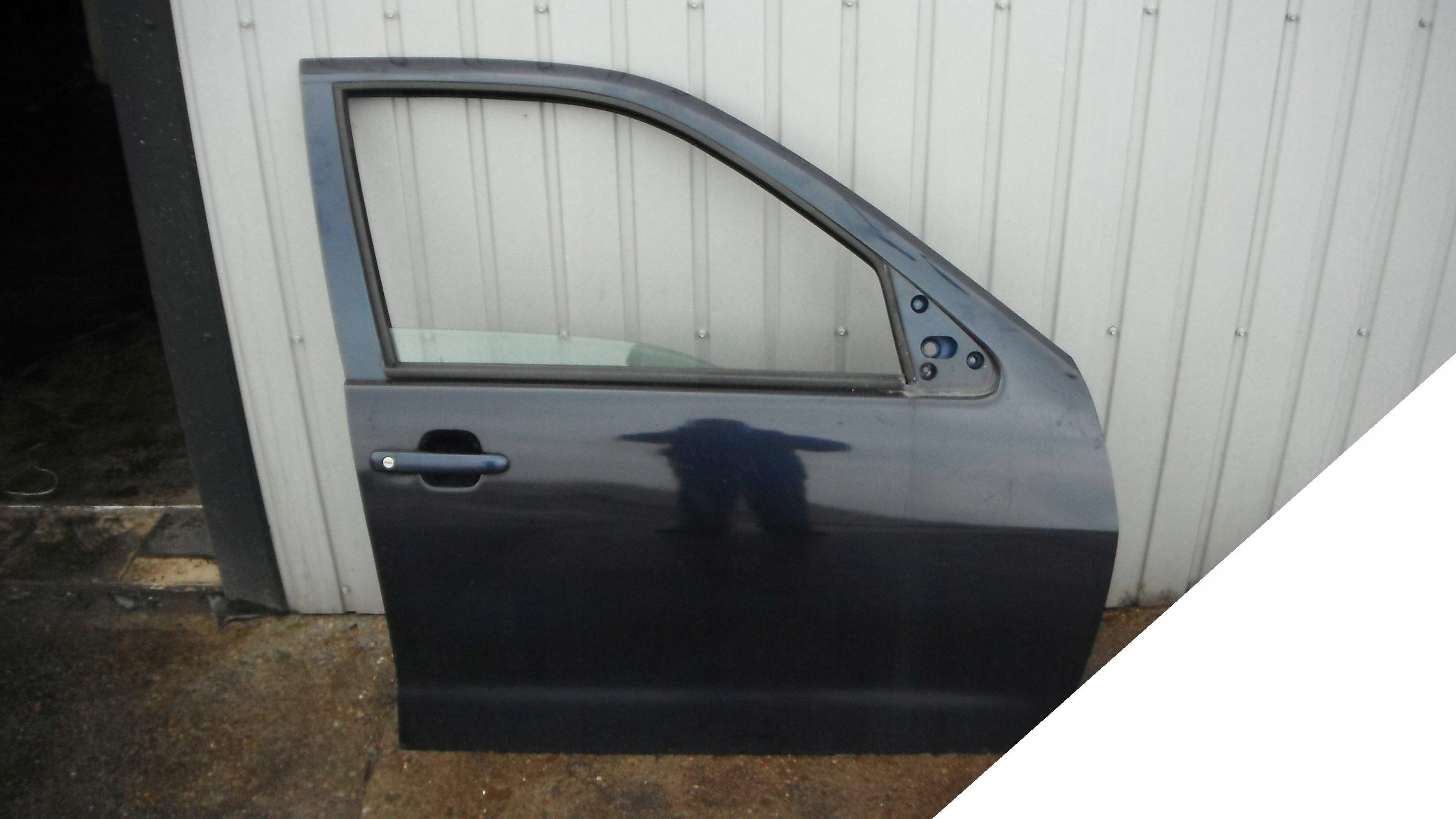 VW POLO CLASSIC 95-04 DRZWI PRAWE PRZEDNIE - GOŁE