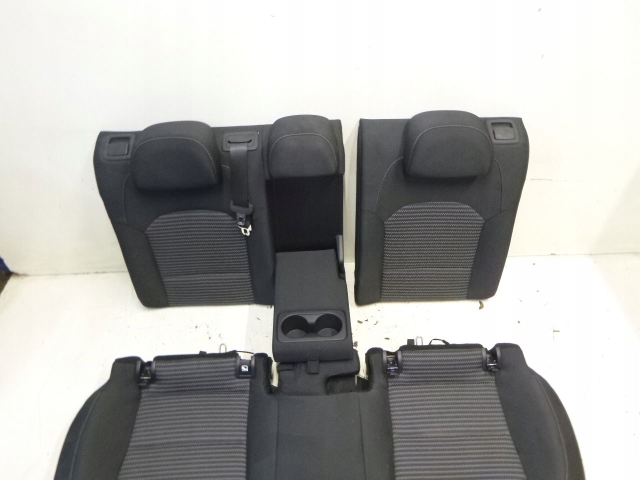 Sitze Komplet mitte Kia X CEED 2021r. EUROPA PHEV