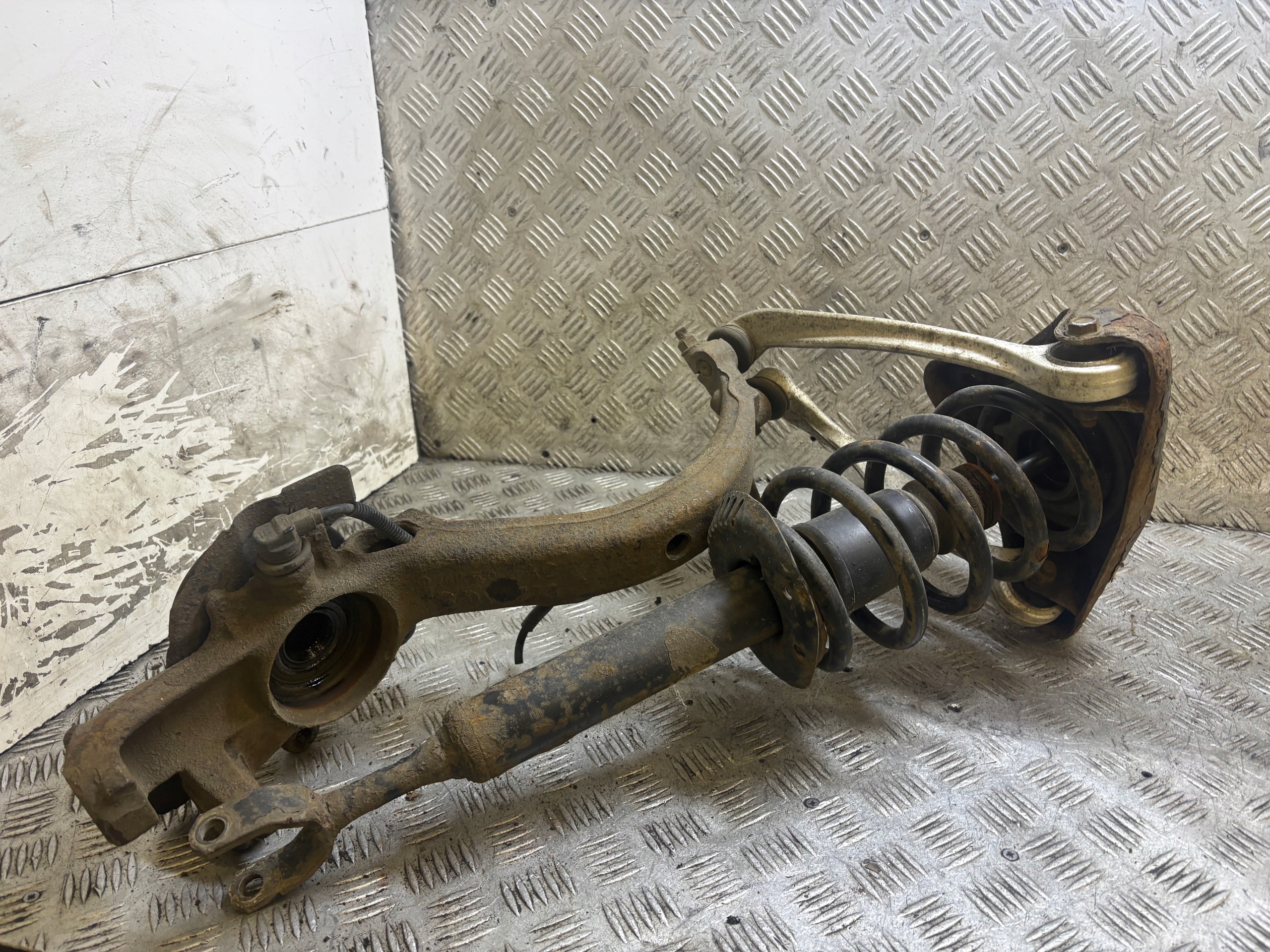 MCPERSON swing right front front VOLKSWAGEN PASSAT B5 8D0407258