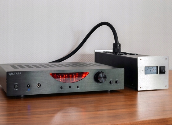 LISTWA ZASILAJĄCA 8 GNIAZD KONDYCJONER FILTR TAGA HARMONY PF-1000DC SREBRNA Marka TAGA Harmony