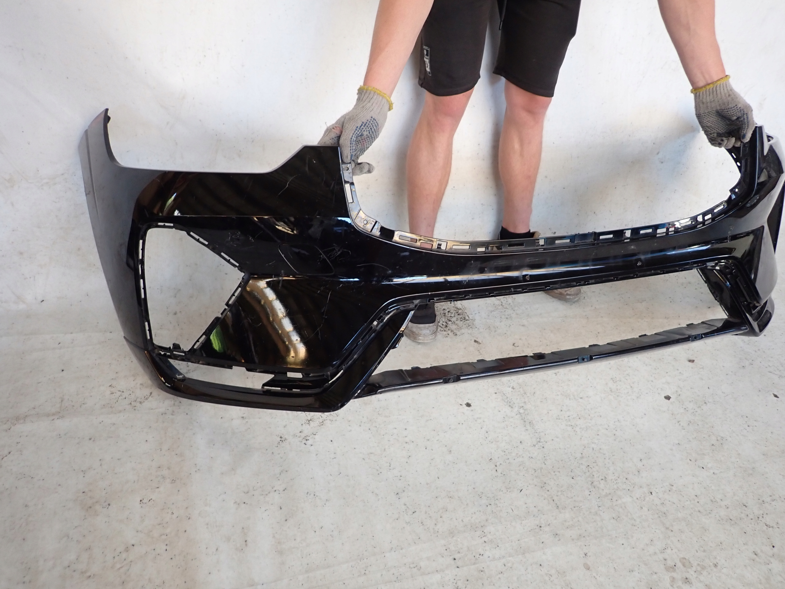 VOLVO XC60 II 2 R-design LIFT 21- bumper front front 32234958