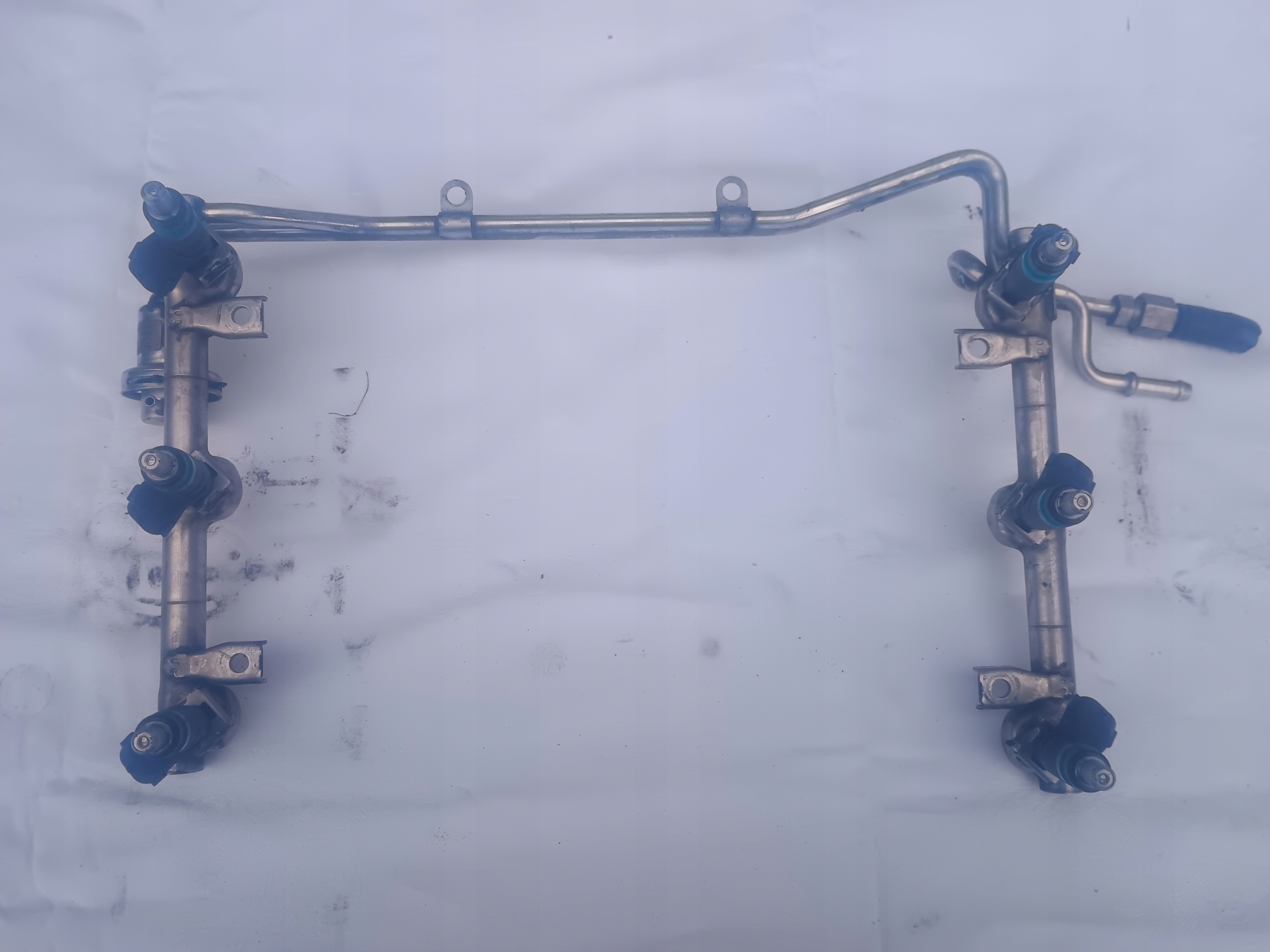 Rampe injection Injecteurs 06C133681J VW AUDI 3.0 B