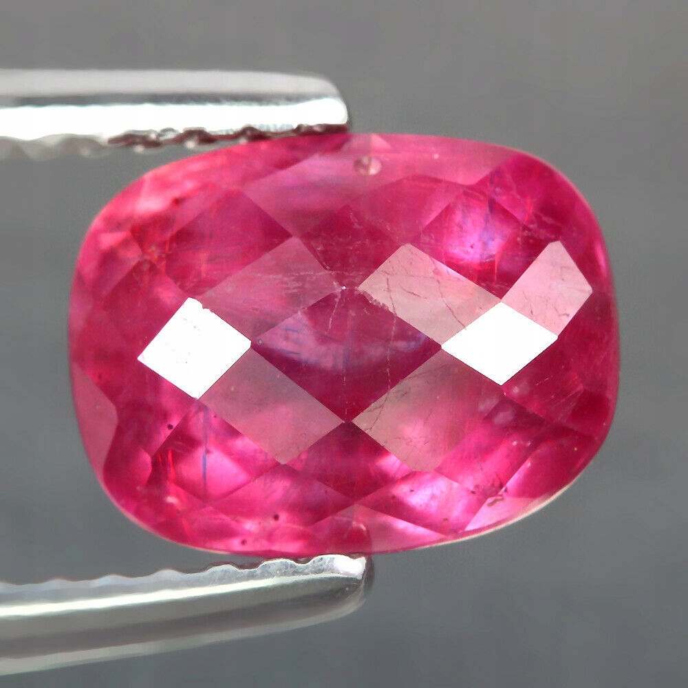 Rubín přírodní kámen 3.16ct