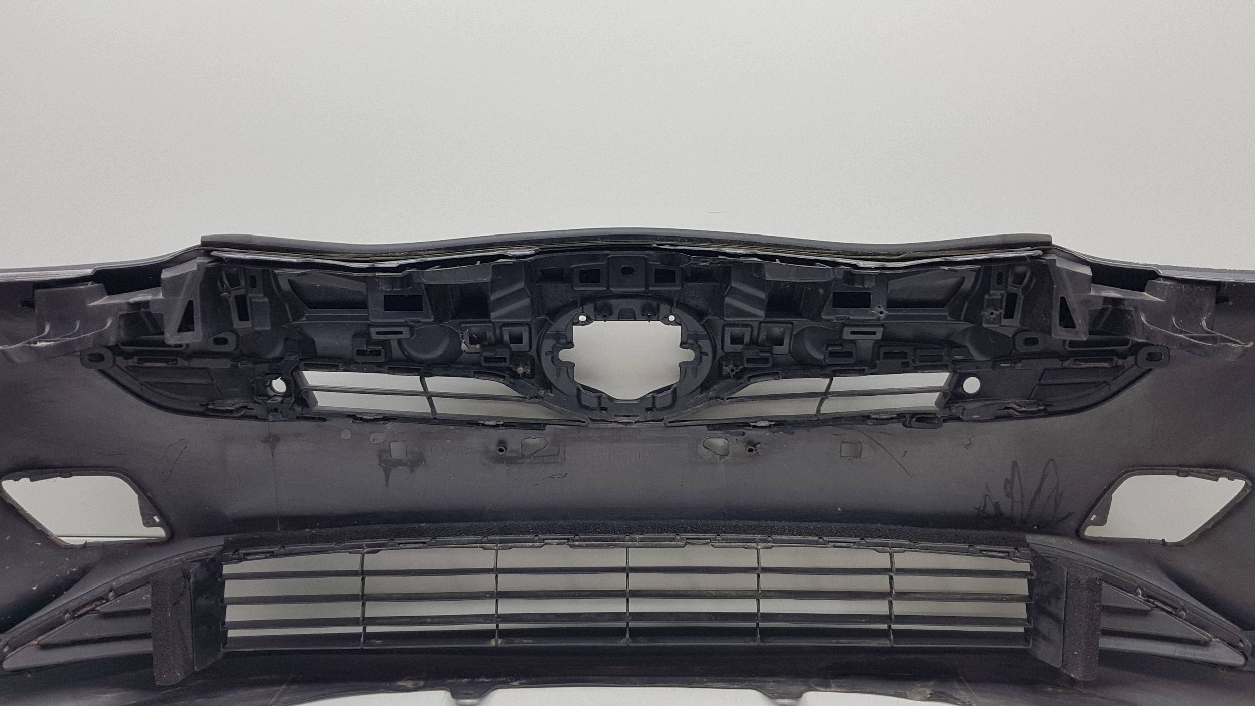 TOYOTA PRIUS IV 4 2016 - bumper front 52119-47700
