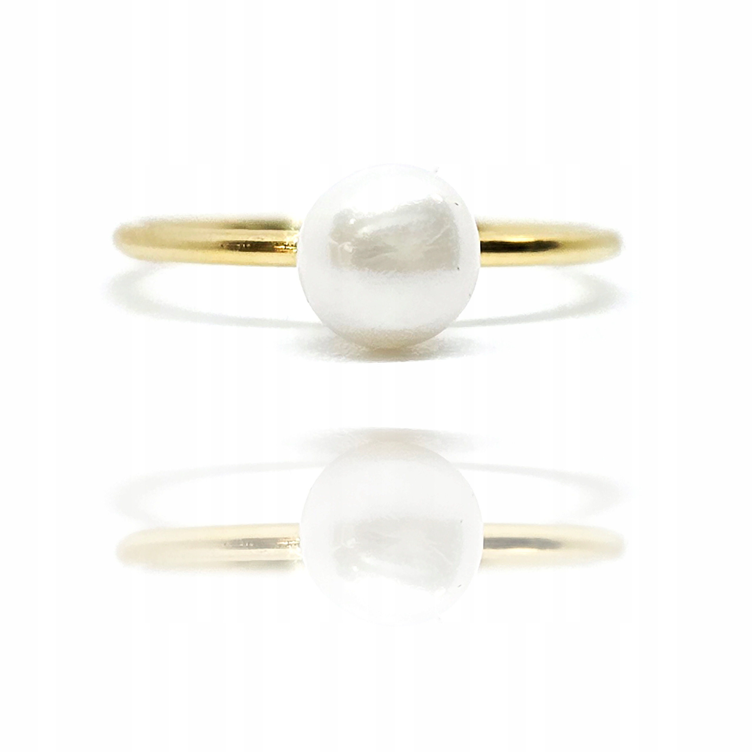 Złoty pierścionek z perłą naturalną ze srebra 925