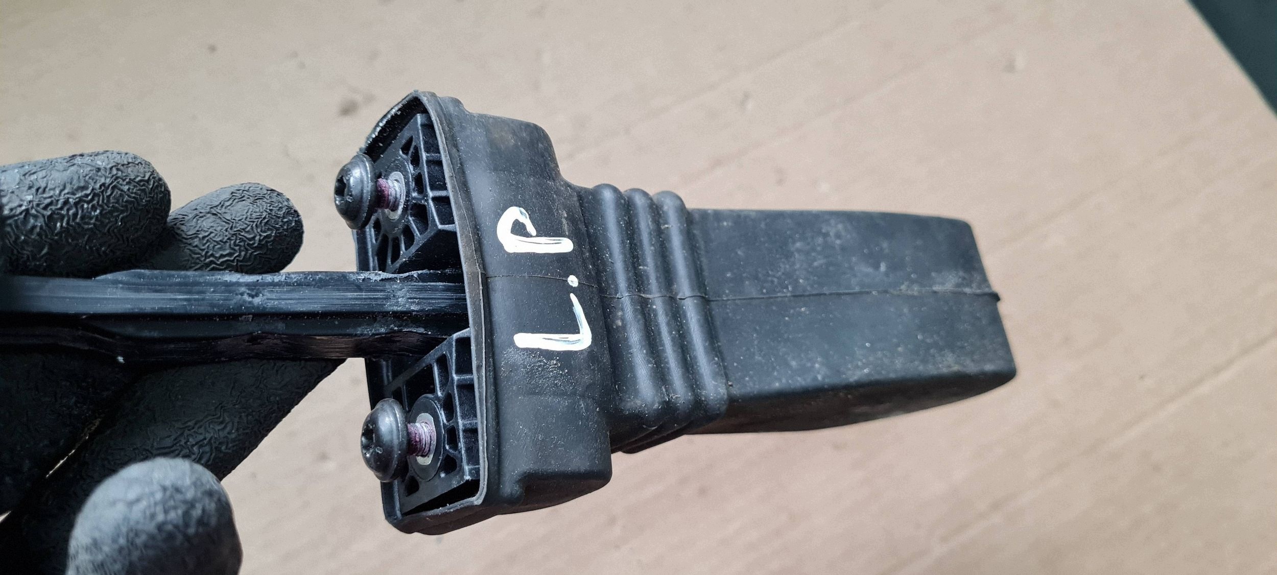A4 B8 S4 LIFT limiter door left right front front 8K0837249D