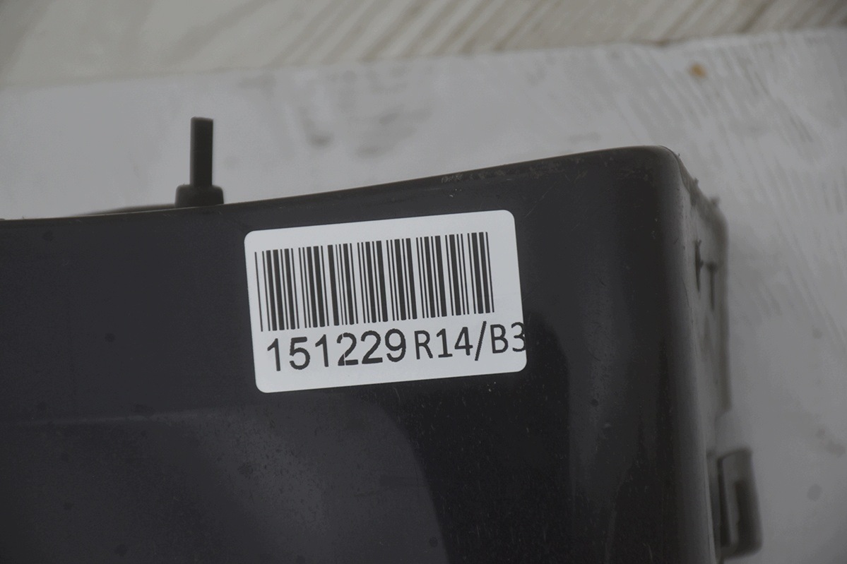 mouldings caps threshold right left LEXUS IS II 75850-53010