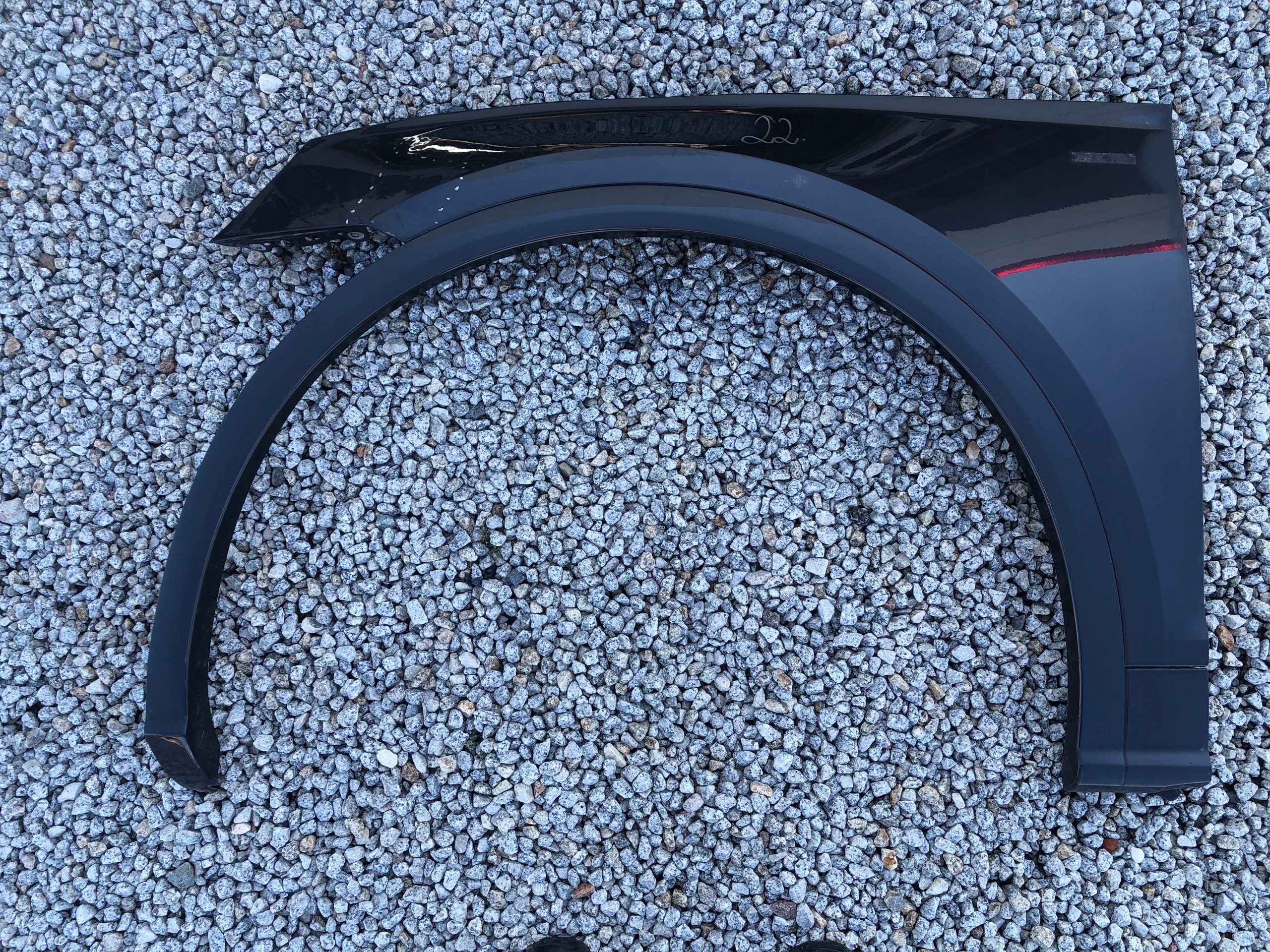 BLOTNIK PRZOD PRZEDNI LEWY AUDI Q5 2 II 80A 17 + LISTWA