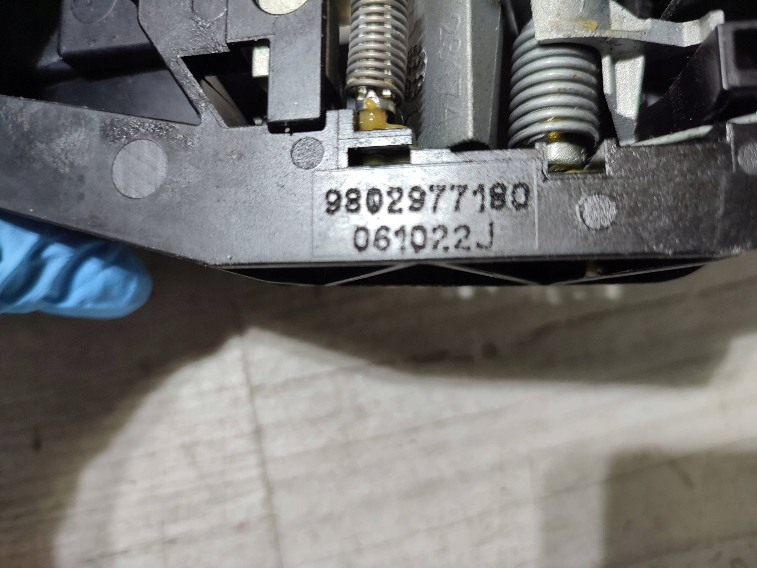 Opel Corsa F 2022 rear part side right handle exterior