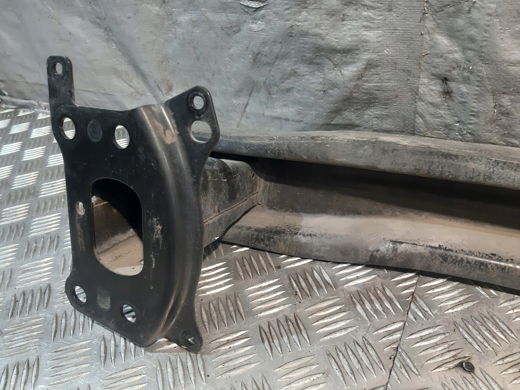 bumper support front VW TOURAN and 1T0807109B