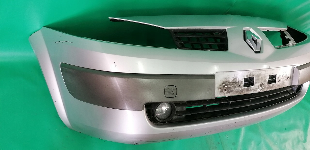 Renault Megane II HB 03- zderzak przedni Producent części Renault OE