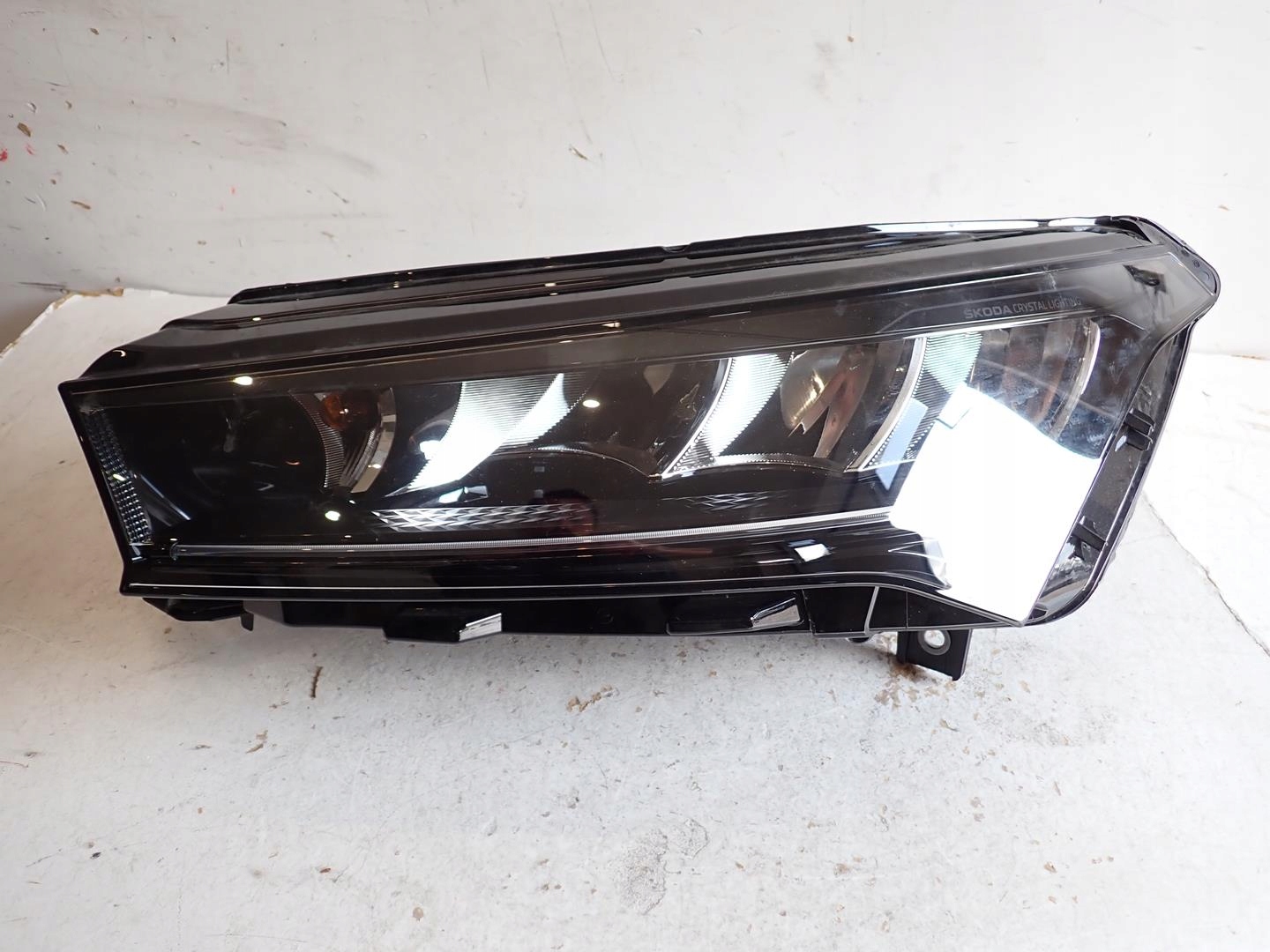 light front front left SKODA ENYAQ 2021- FULL LED 5LB941015F