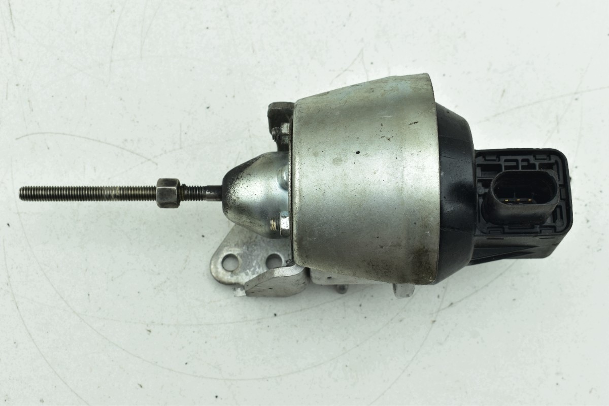Régulateur Turbines VW GOLF VI AUDI A6 C6 A4 B8 2.0 TDI CBA