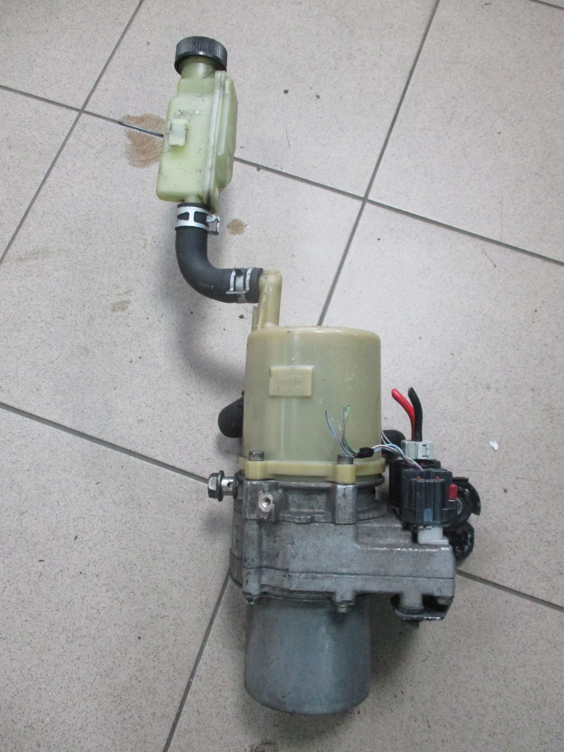 servo pump Mazda 3 BK 03-09 SZARE KOSTKI