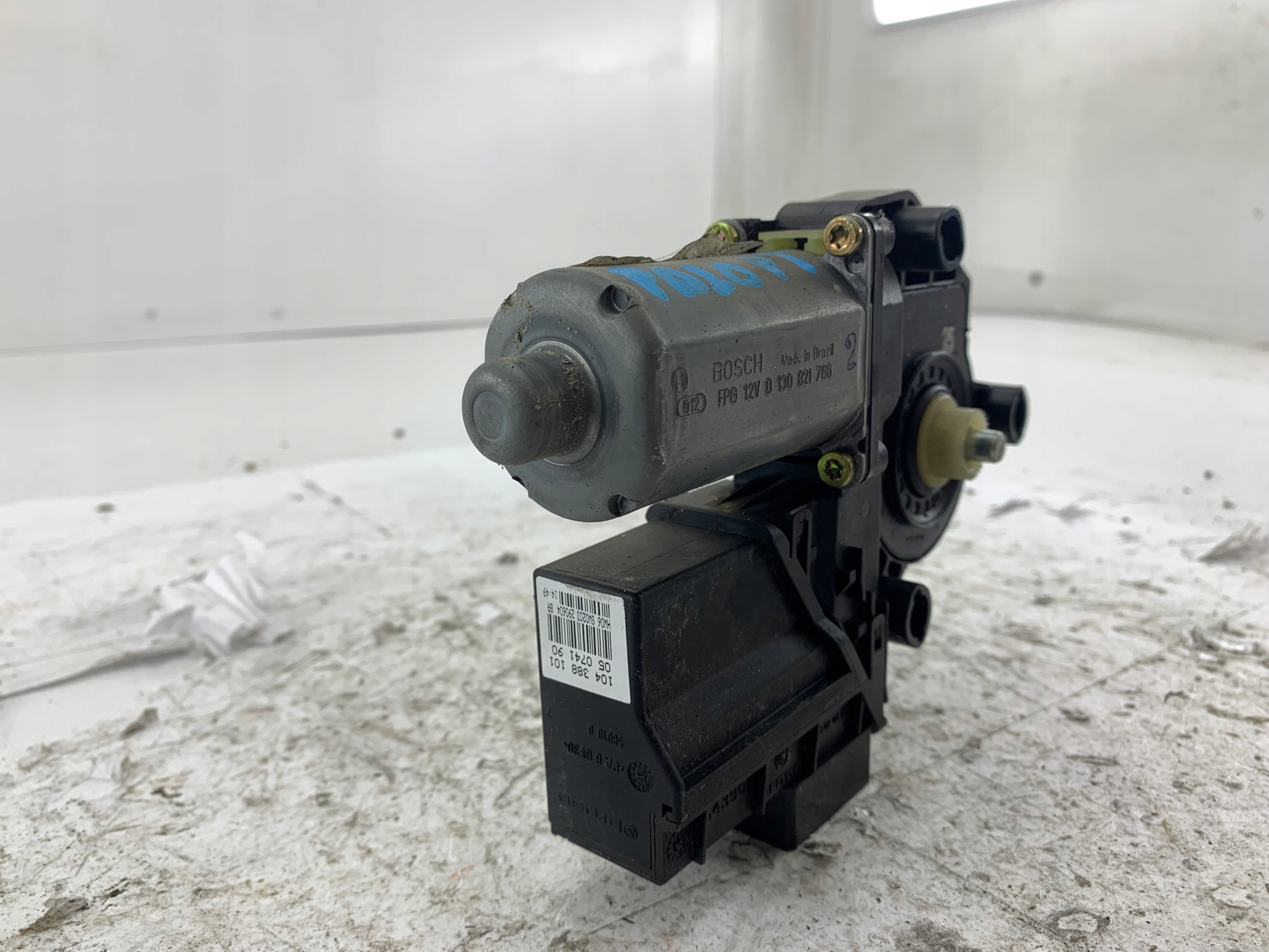 VW POLO 9N IV mini motor windows right rear part 6Q5839752E