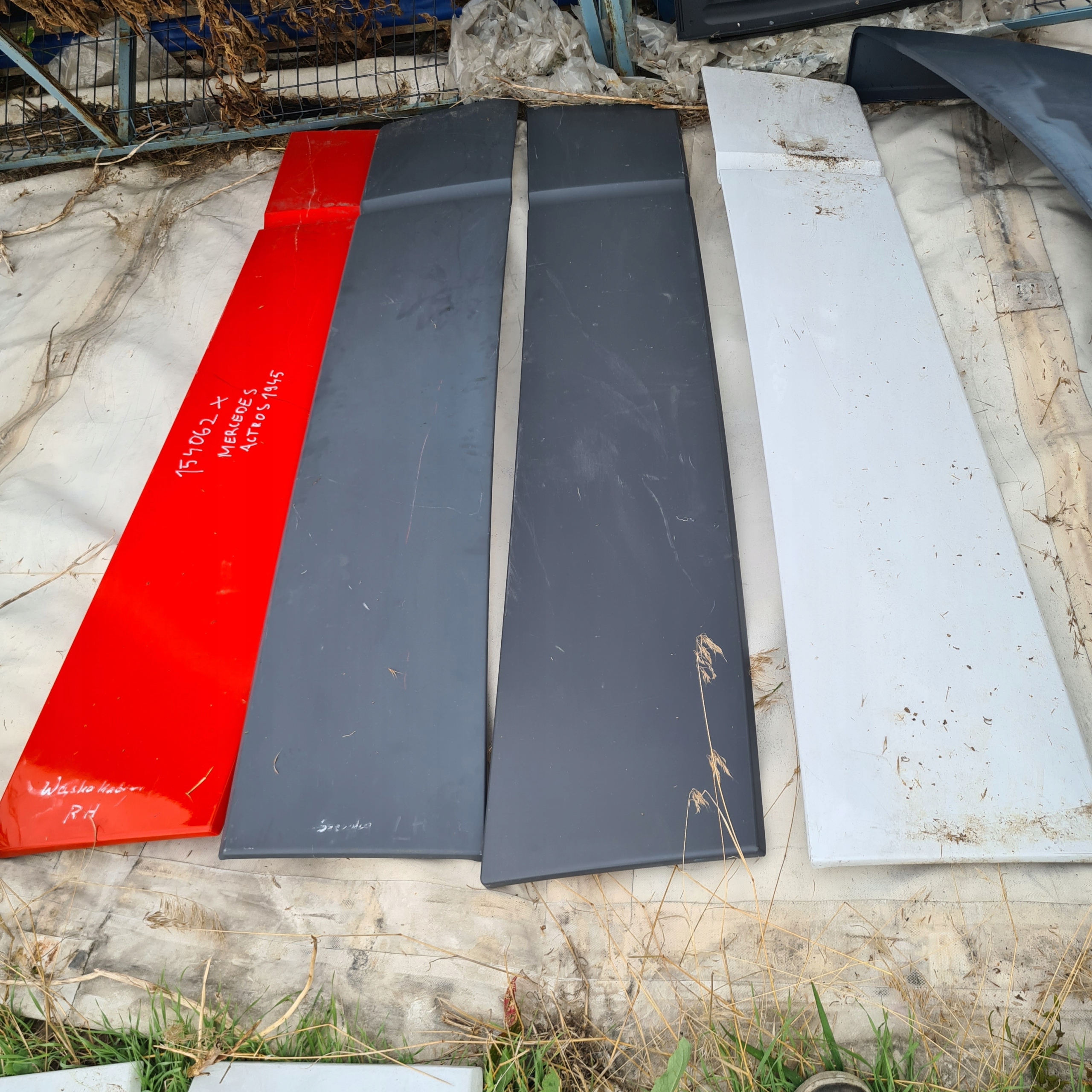 MER03 - СПОЙЛЕР СПОЙЛЕР ОБТЕКАТЕЛЬ КАБИНЫ ACTROS MP 4