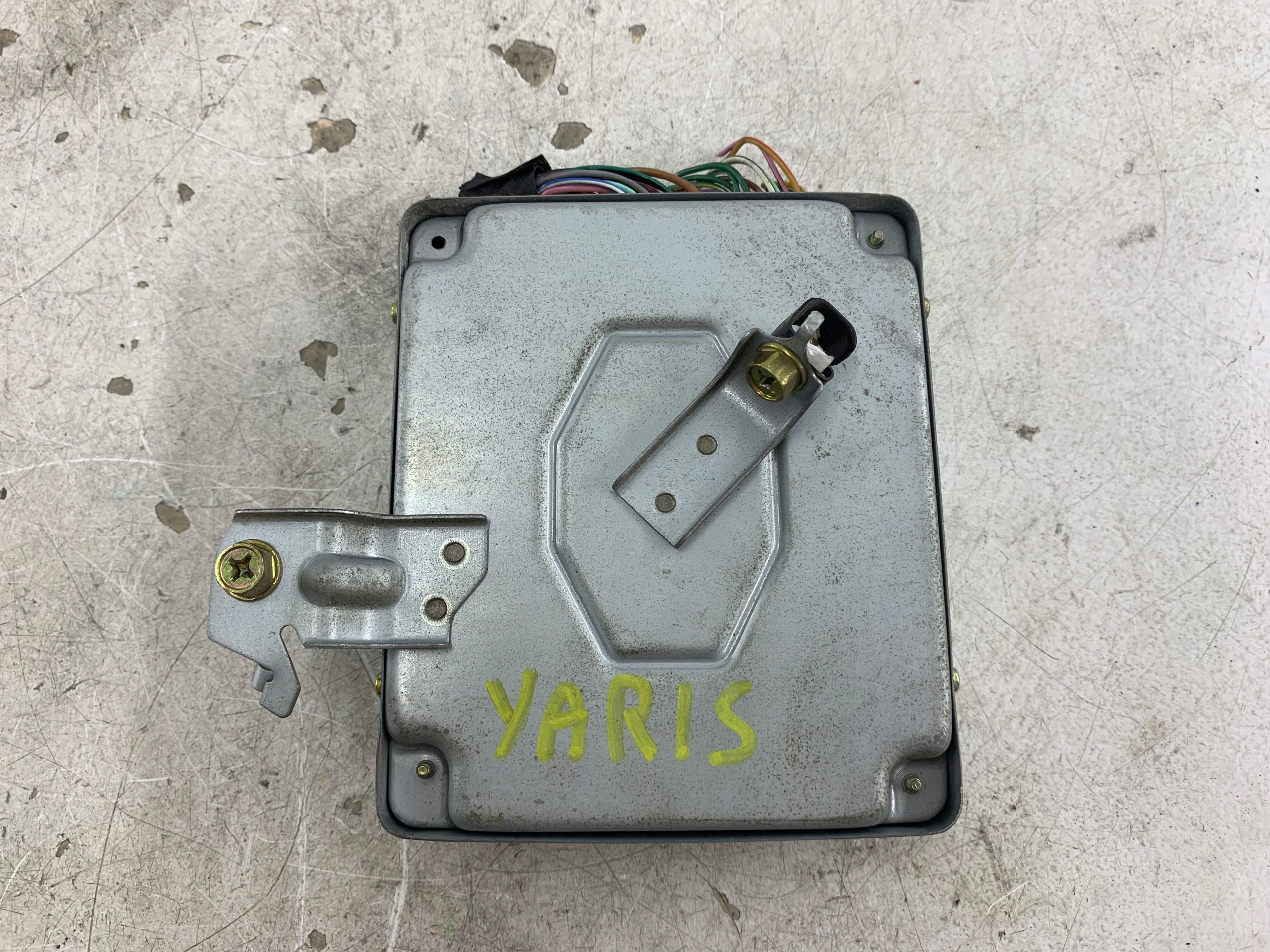 TOYOTA YARIS e 1.0 Centralina modulo 89261-52010