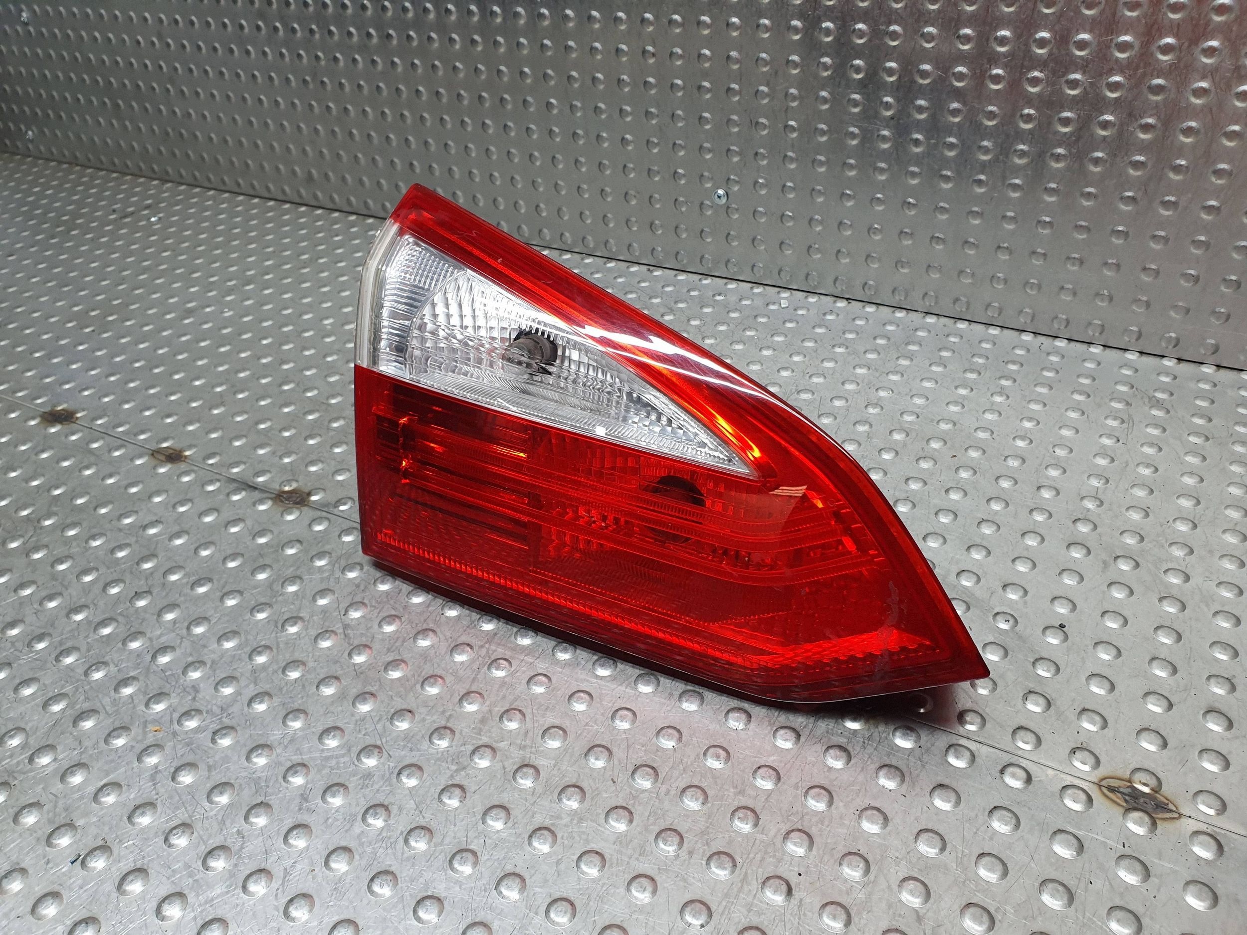 light left rear part LED BM51-13A603-DB FORD FOCUS MK3 KOMBI 11-15