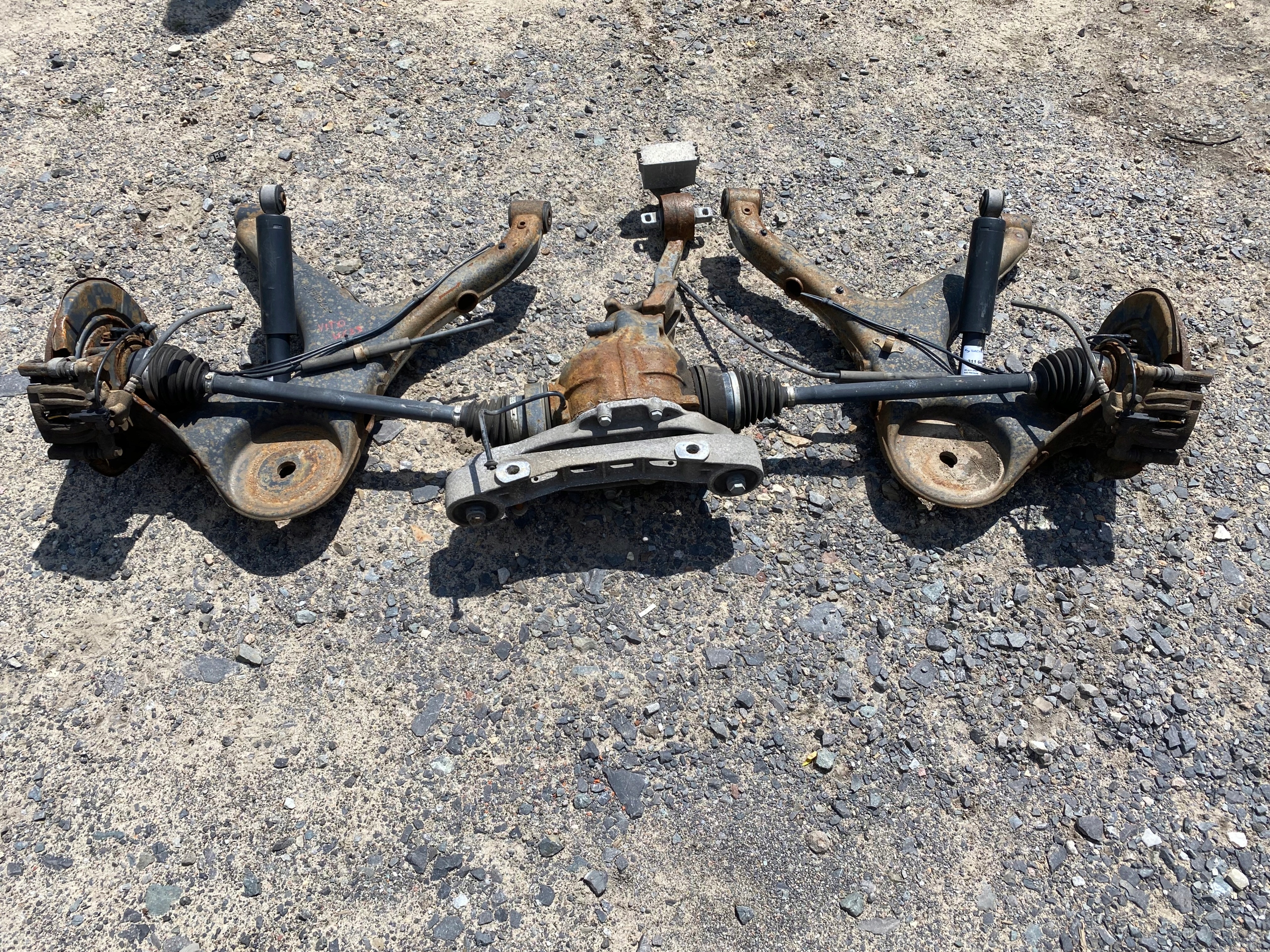 MERCEDES VITO 2.2 CDI complete sususpension rear part differential diff 38.11