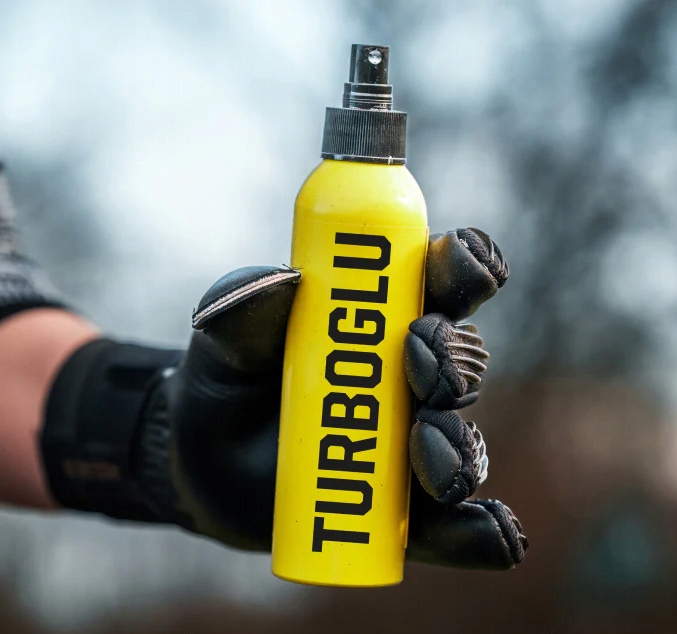 Klej Do Rękawic Bramkarskich Titan 200ML Chwyt