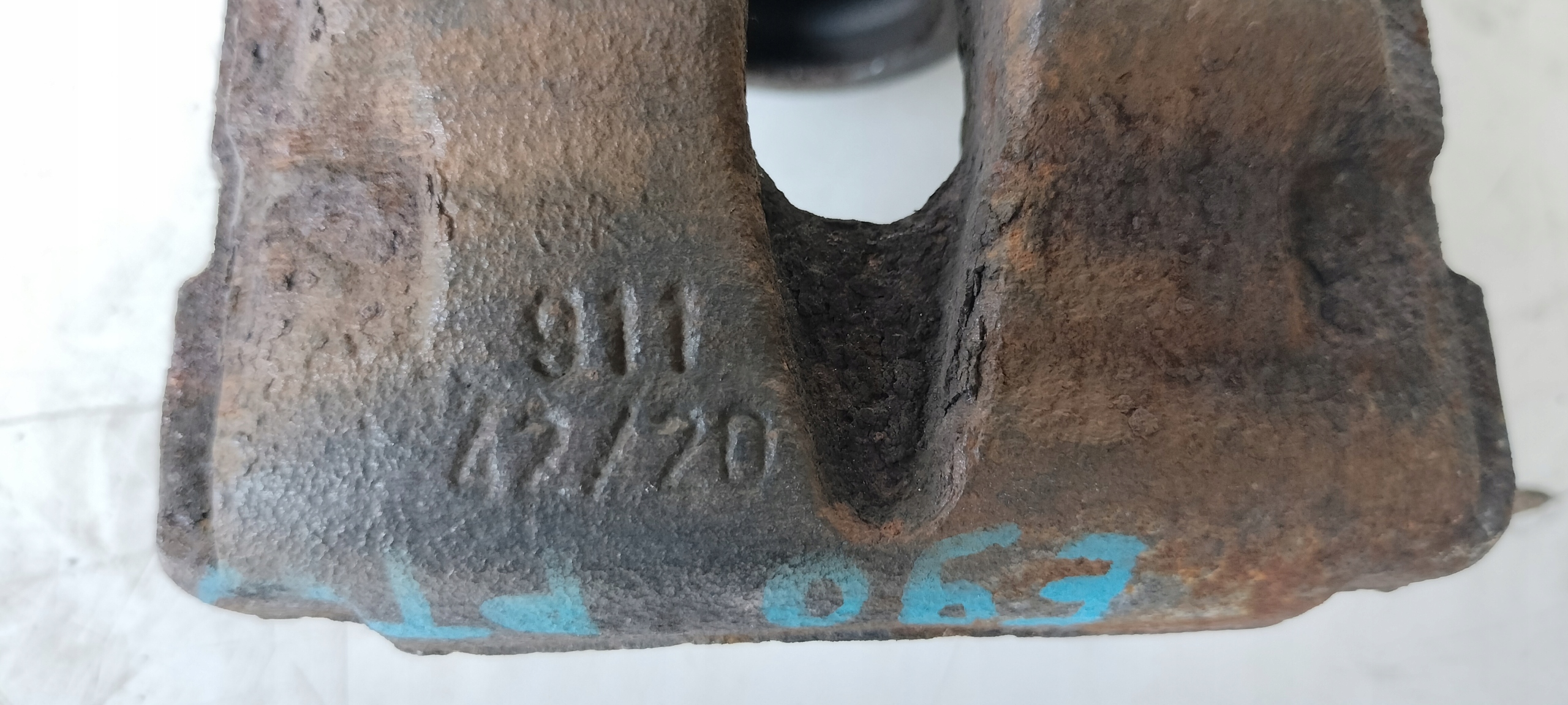 BMW E90 caliper brake right rear part