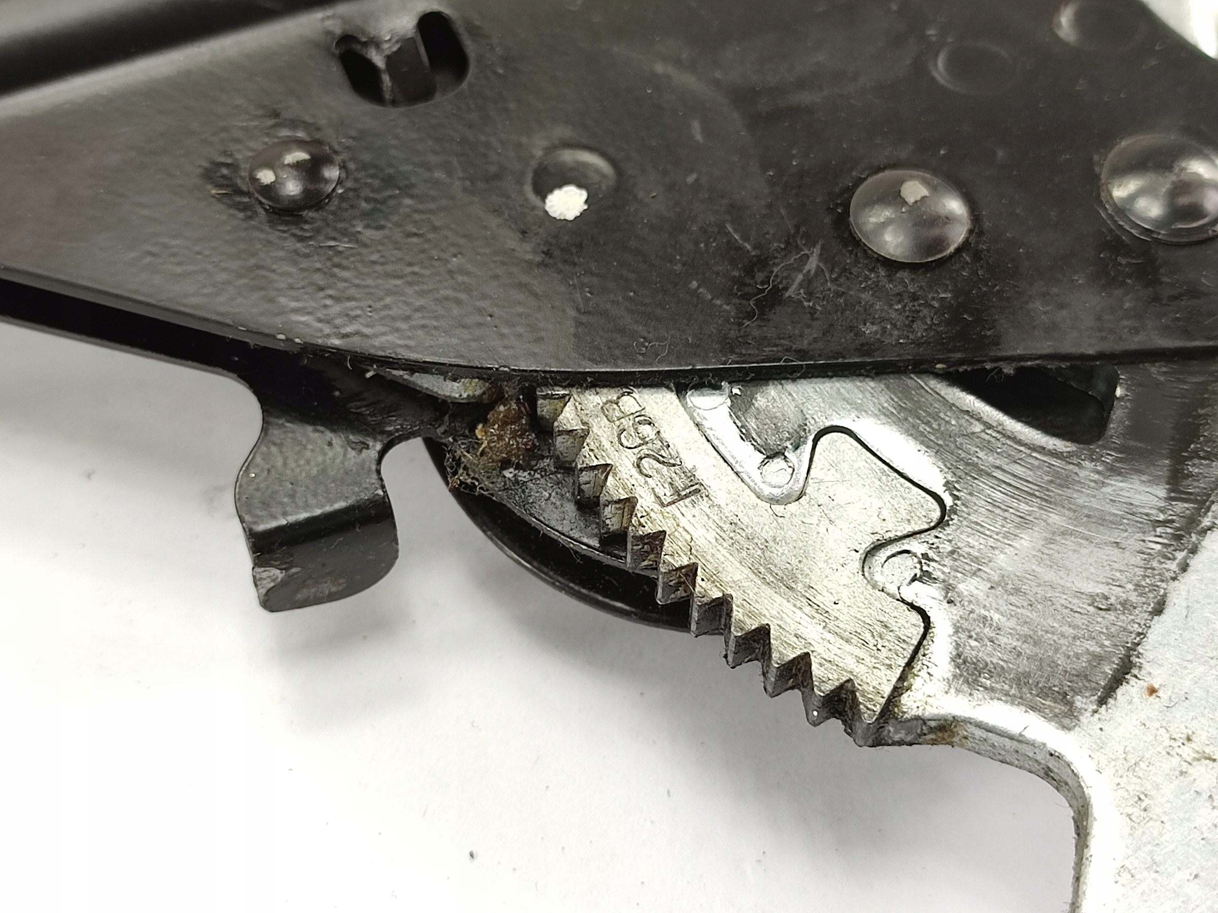 Levier Levier frein stationnement PIAGGIO PORTER 1200 / 1400 1E002476