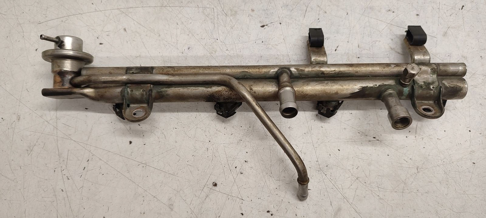 Rampe injection BMW E46 1,8i 1,9 Essence