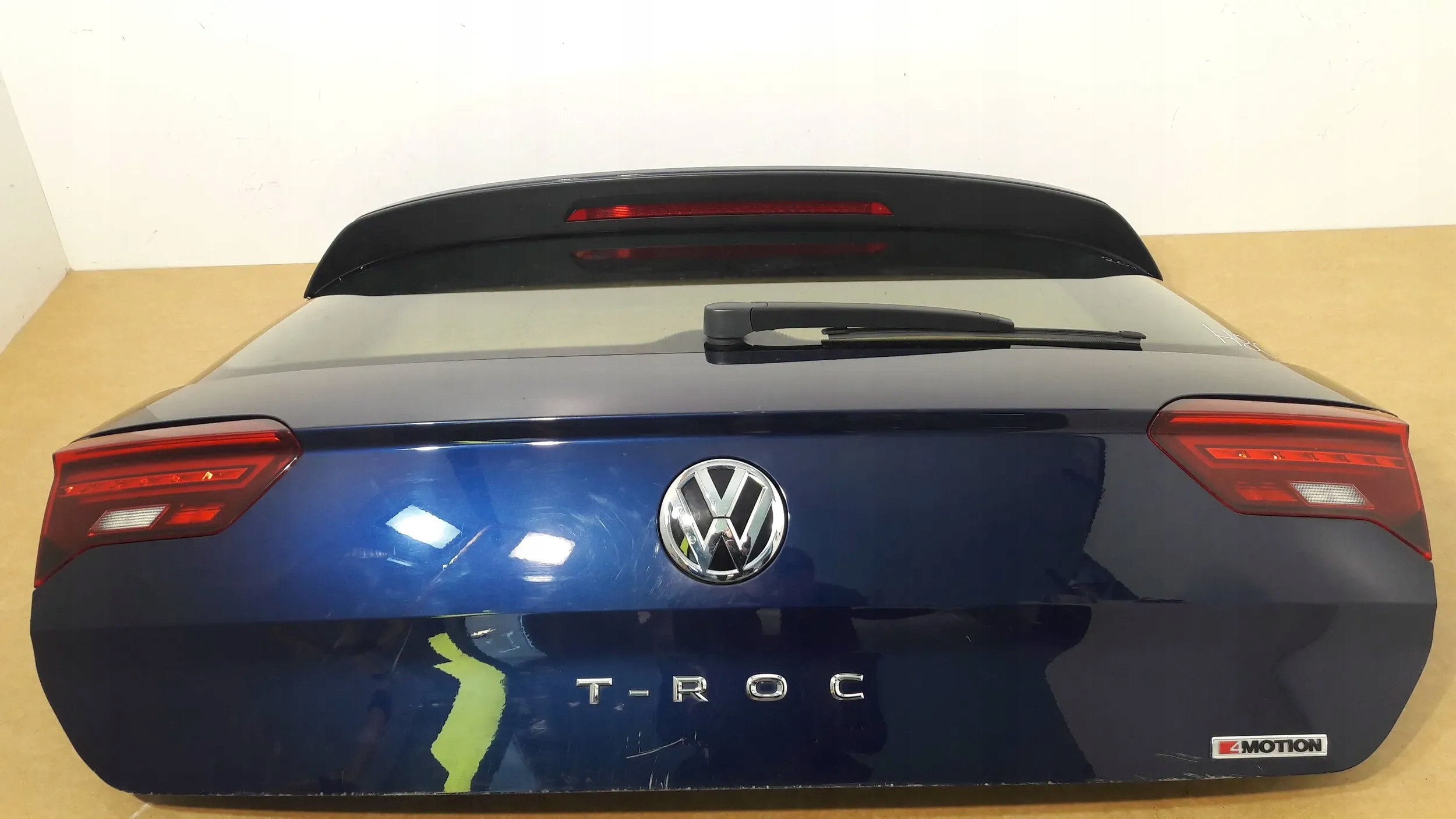 Volkswagen T-Roc rear trunk door 2018 (H80)