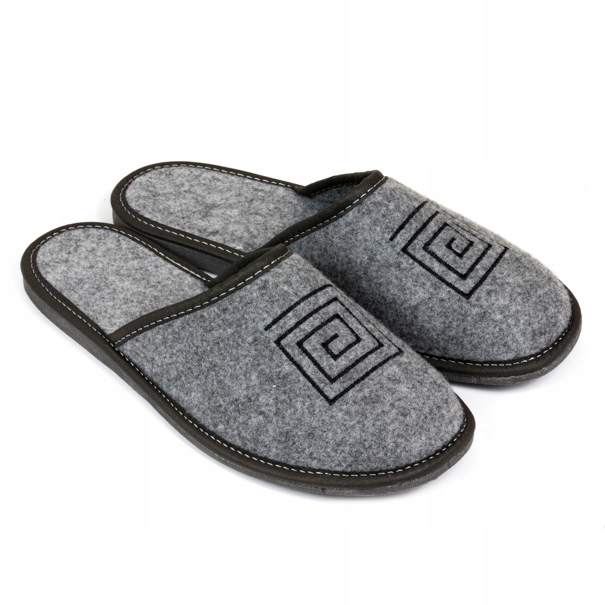 

Polskie kapcie z filcu męskie papucie haftowane