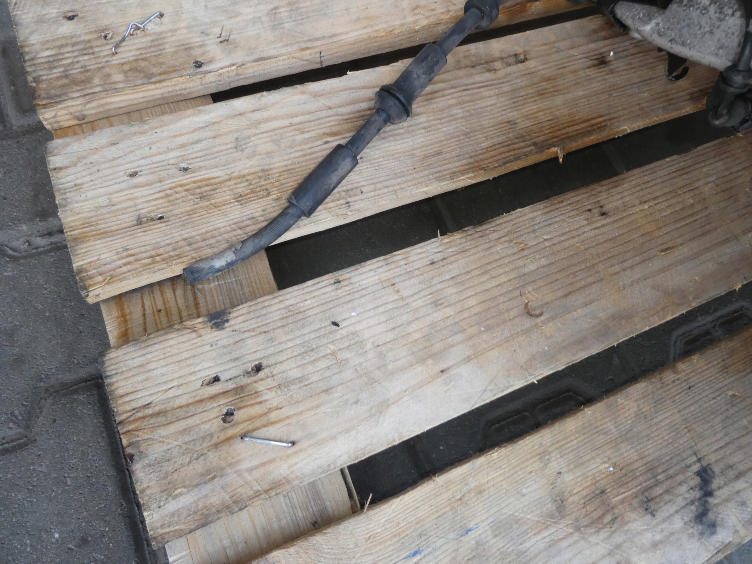AUDI Q7 swing left front 4M0407559