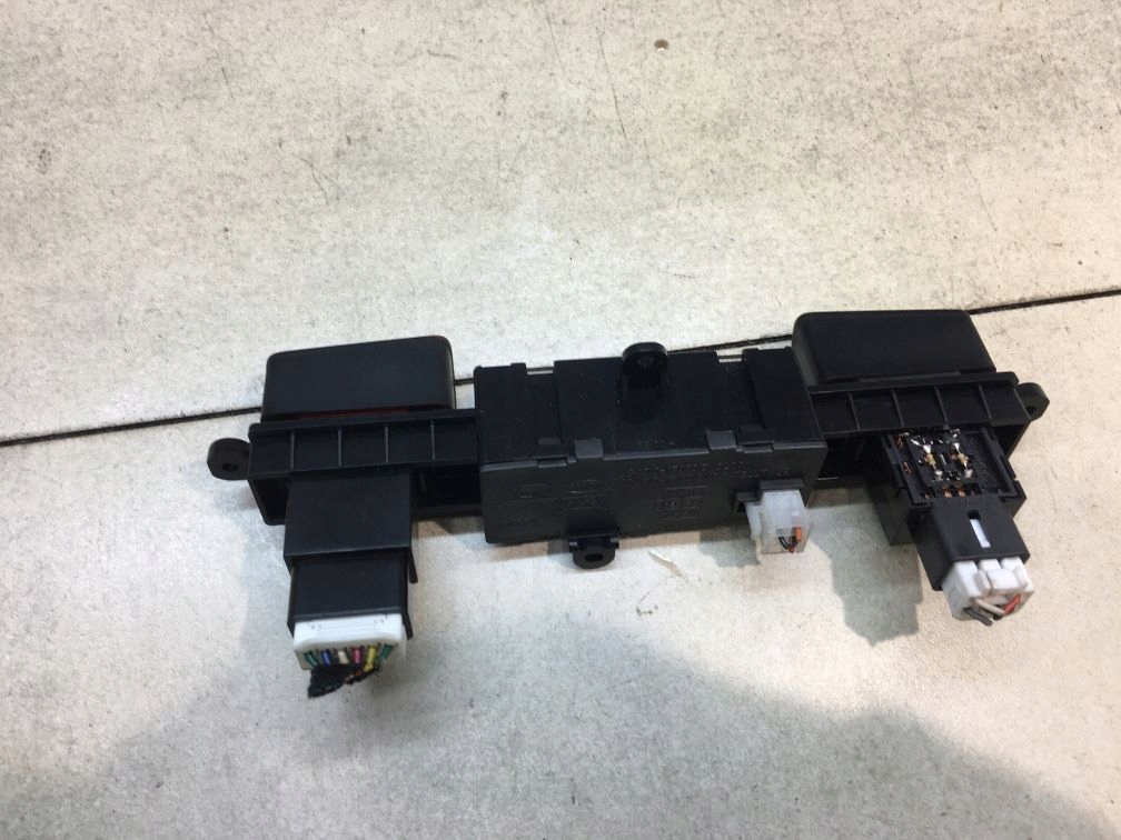 display KIA SPORTAGE II 94510-1F000